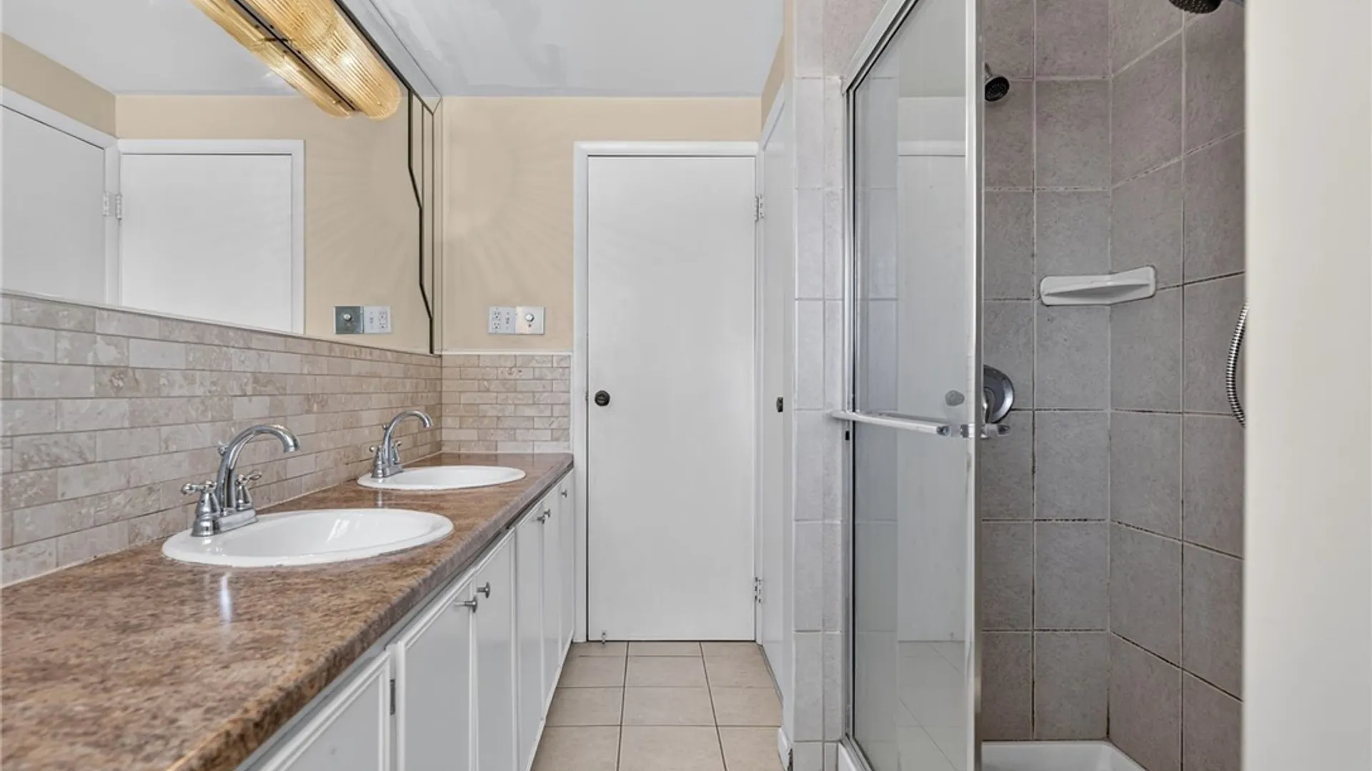 Property at 75 Fairoaks Lane, Cheektowaga, NY 14227 30
