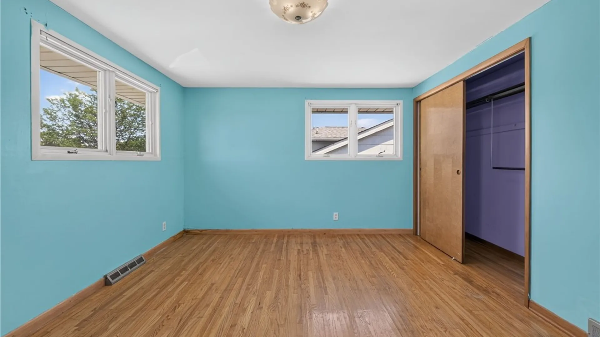 Property at 75 Fairoaks Lane, Cheektowaga, NY 14227 32