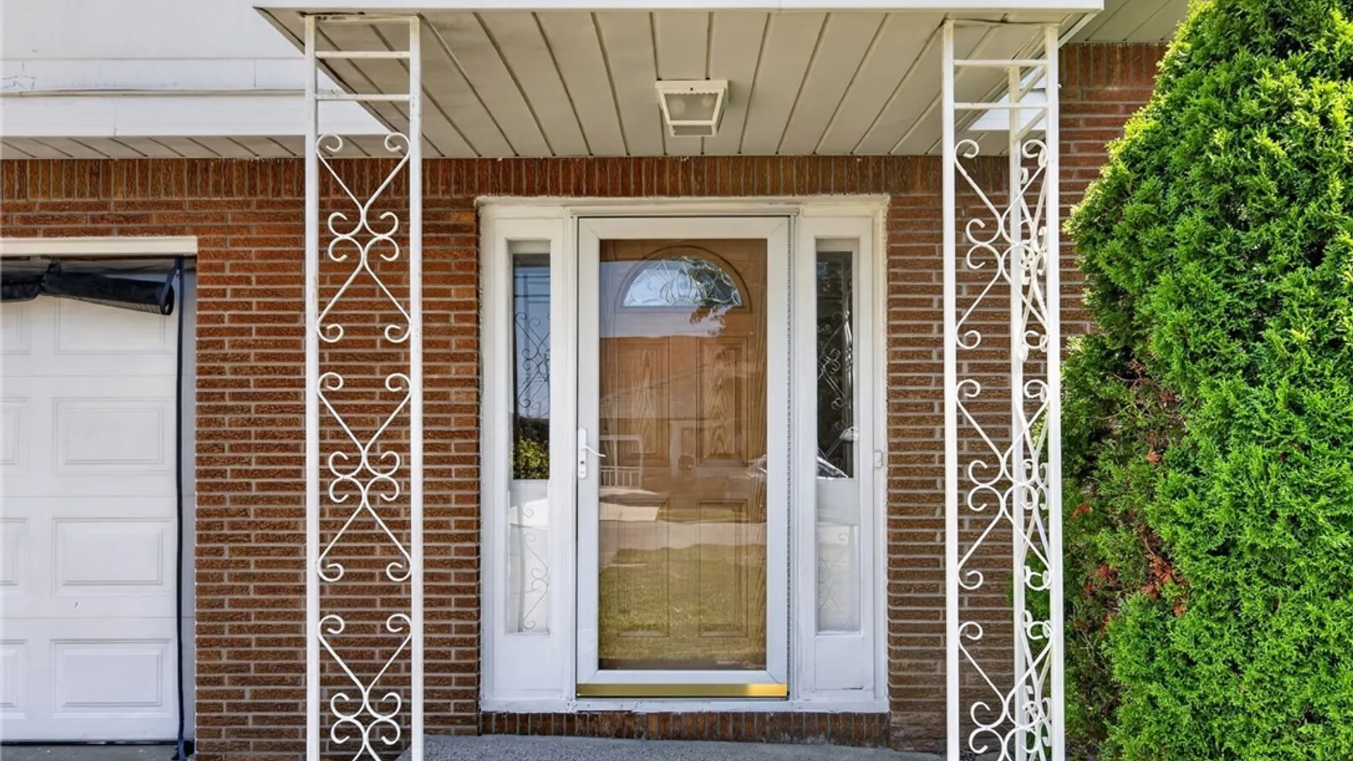 Property at 75 Fairoaks Lane, Cheektowaga, NY 14227 4