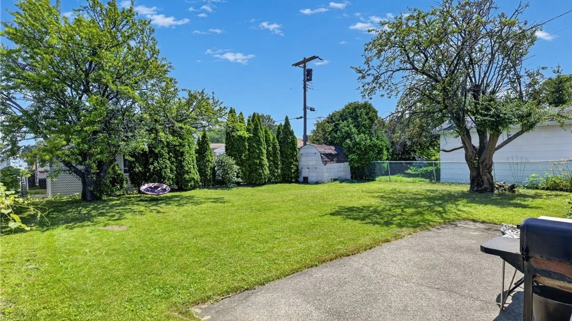Property at 75 Fairoaks Lane, Cheektowaga, NY 14227 48