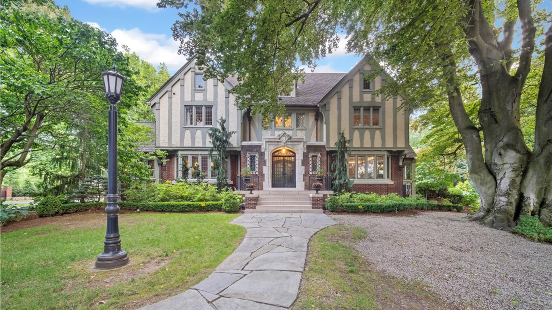 Property at 2351 East Avenue, Brighton, NY 14610 4
