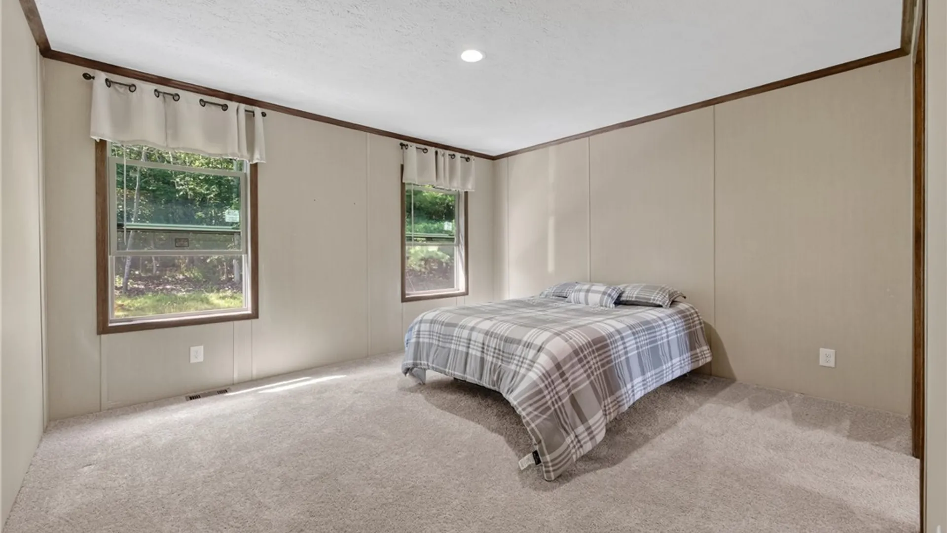 Property at 9286 Keuka Highland Dr, Wayne, NY 14840 22