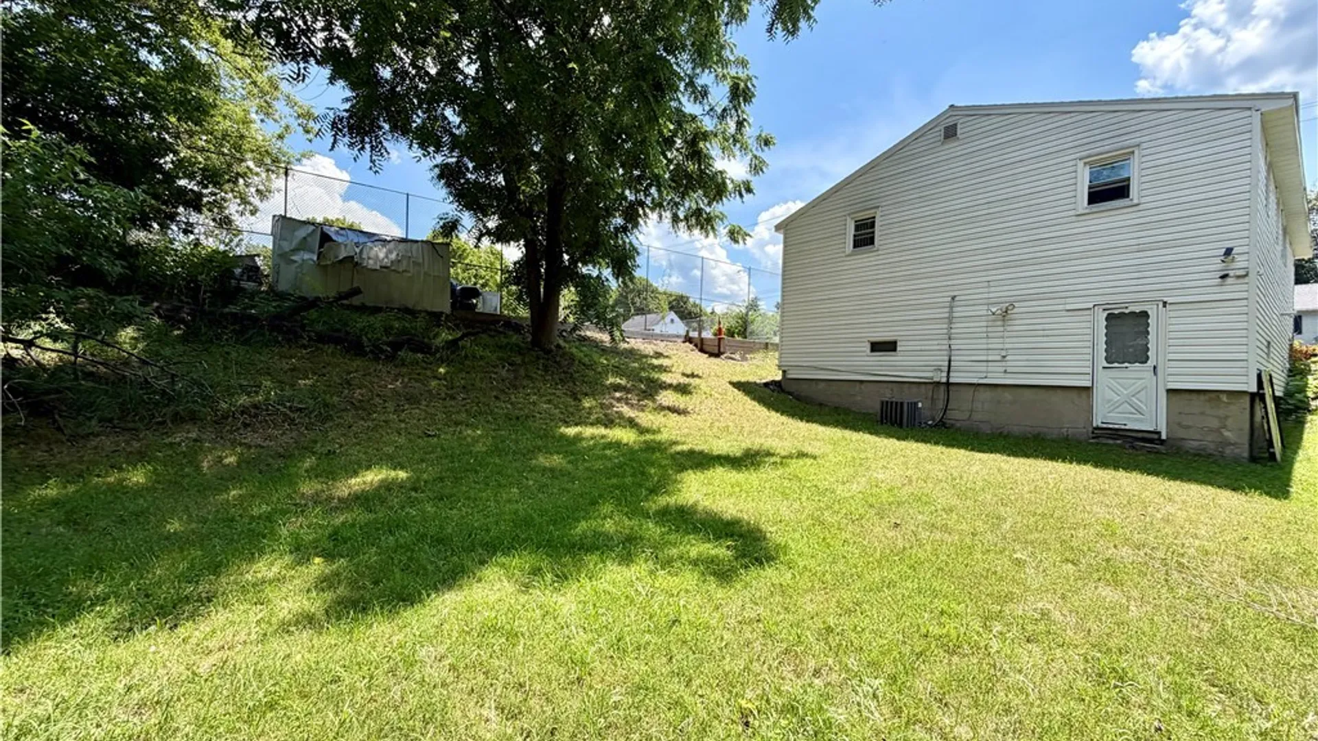 Property at 271 Mountainview Avenue, Syracuse, NY 13224 3
