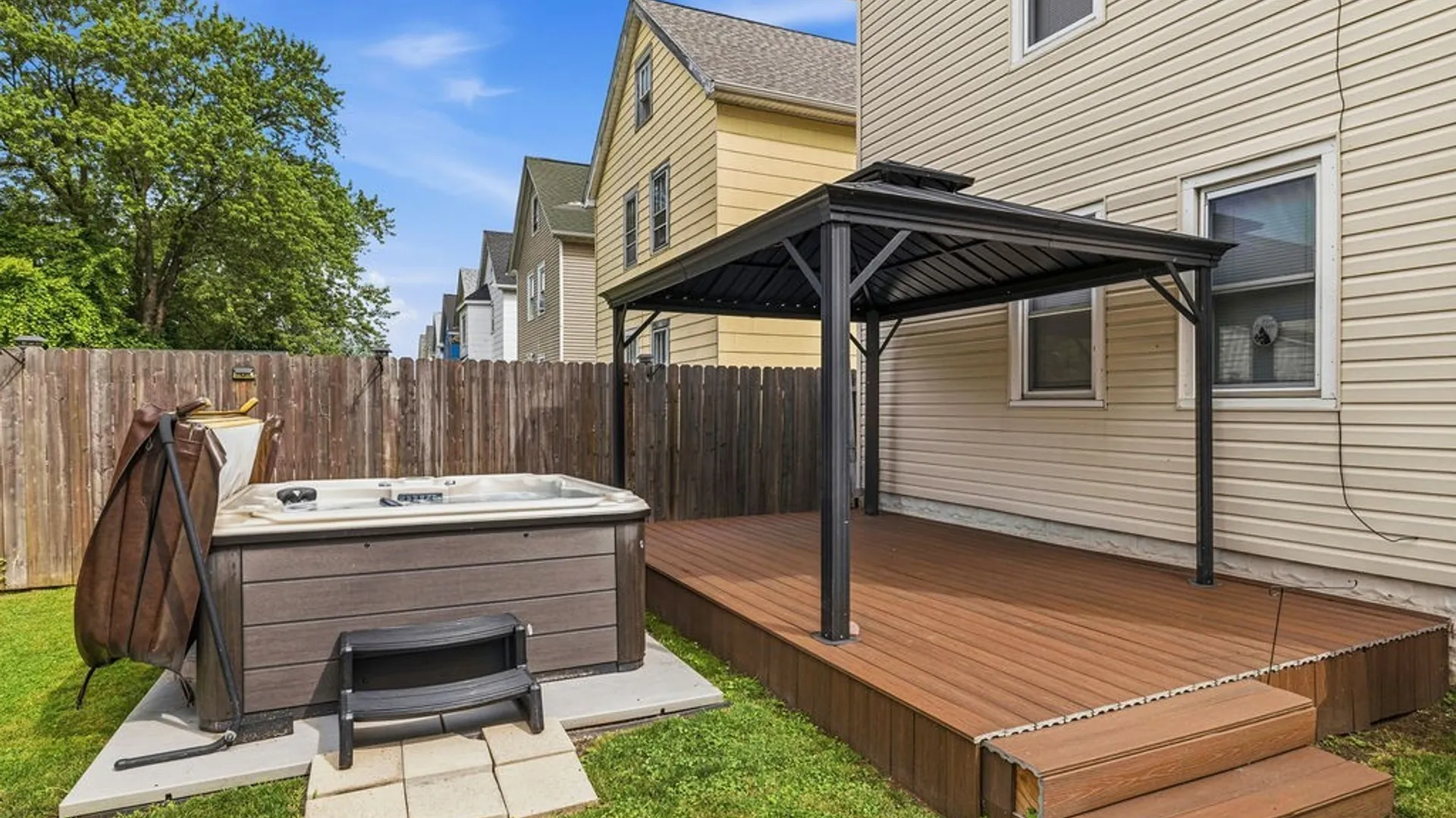 Property at 286 Newfield Street, Buffalo, NY 14207 4