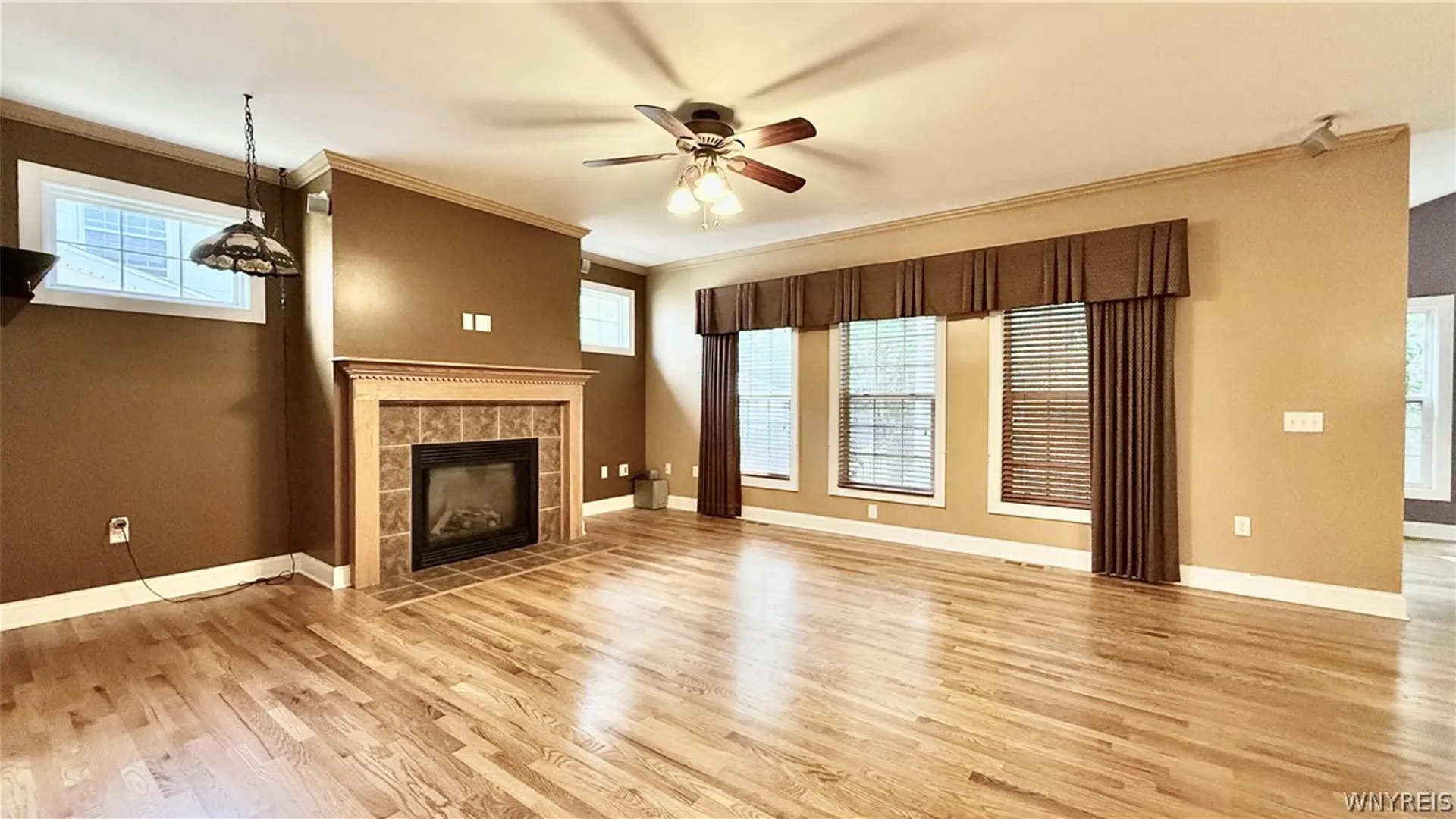 Property at 1142 Bowen Drive, North Tonawanda, NY 14120 4