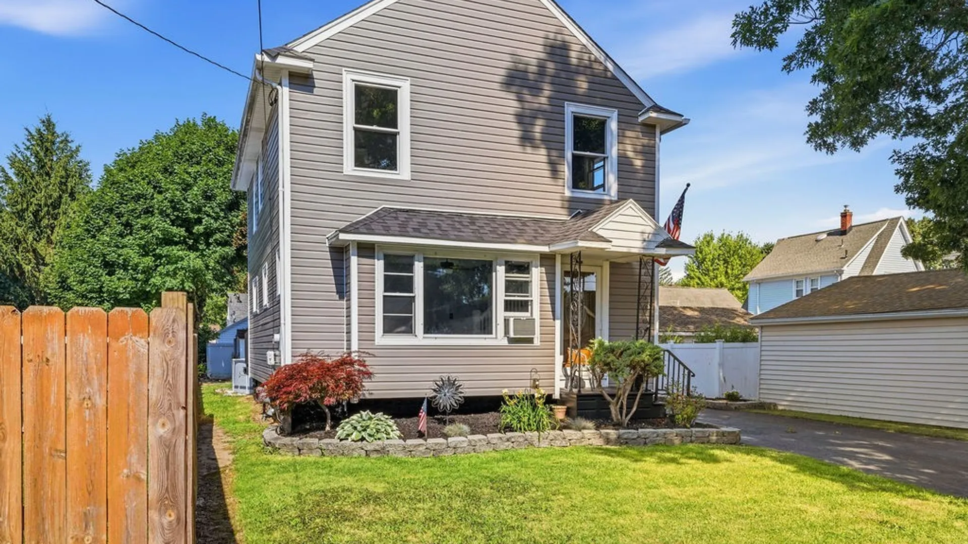 Property at 620 86th Street, Niagara Falls, NY 14304 2