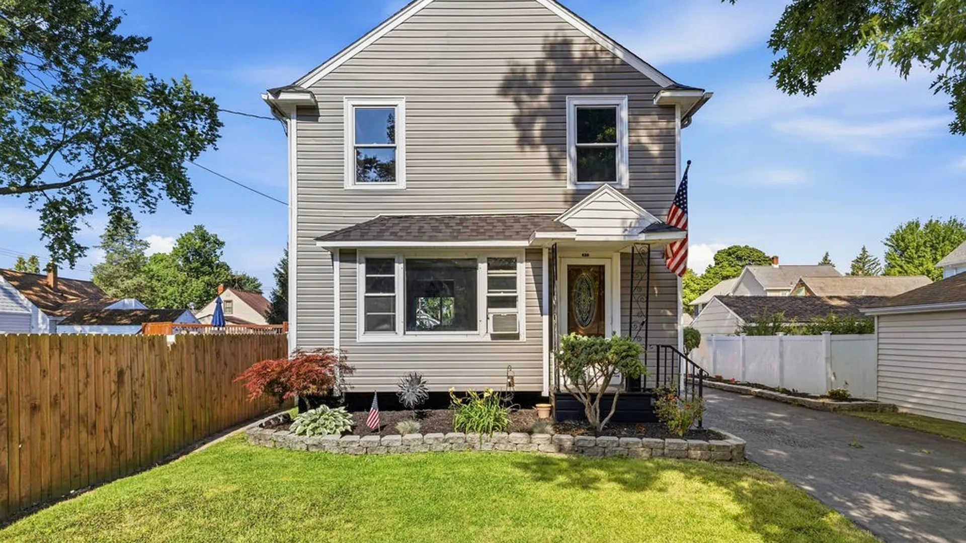Property at 620 86th Street, Niagara Falls, NY 14304 3