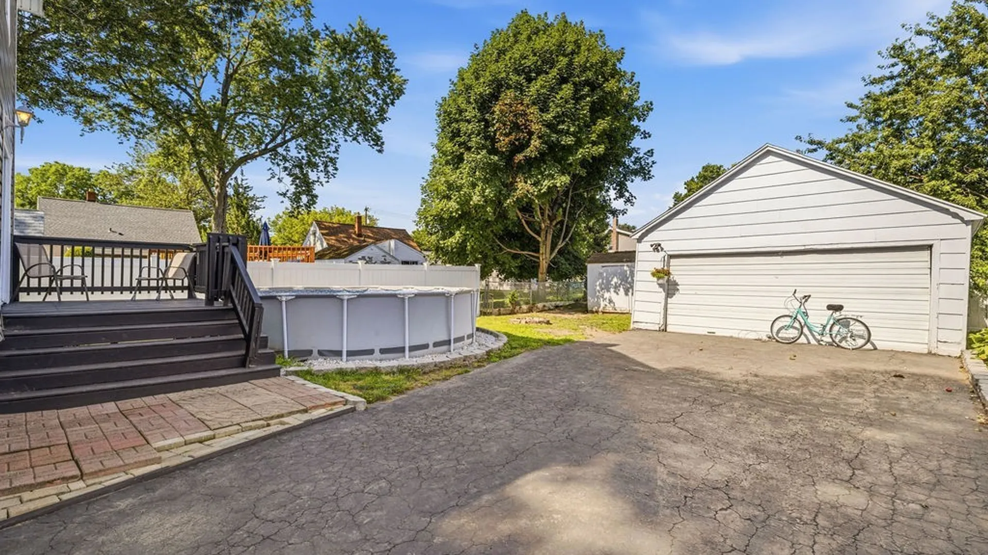 Property at 620 86th Street, Niagara Falls, NY 14304 4