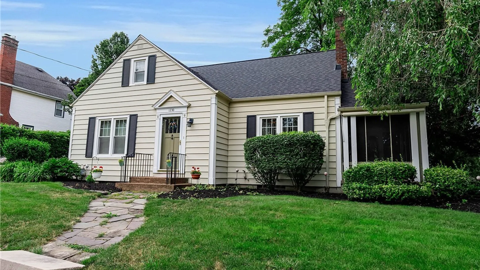 Property at 1230 Wyoming Avenue, Niagara Falls, NY 14305 3