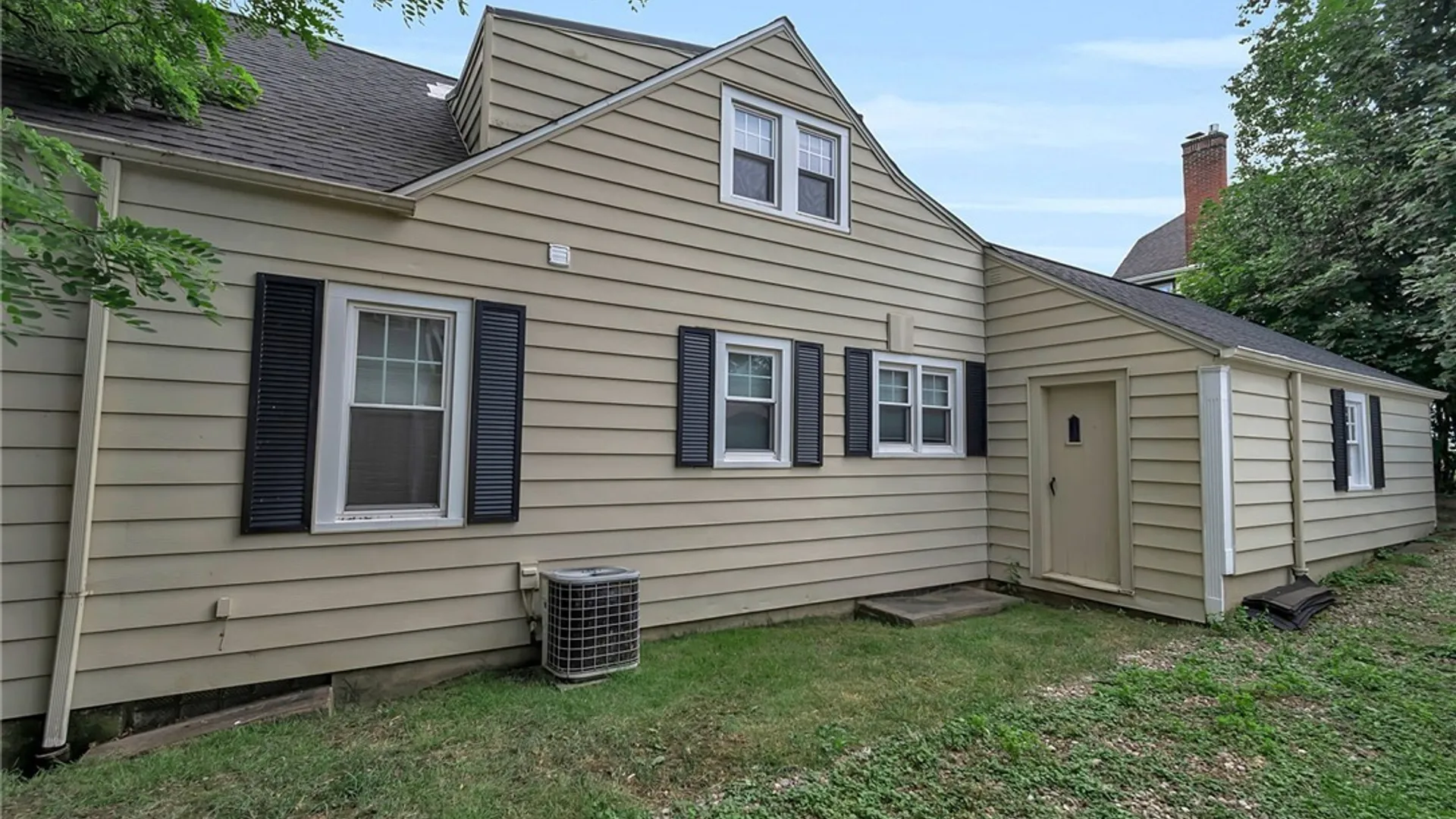 Property at 1230 Wyoming Avenue, Niagara Falls, NY 14305 7