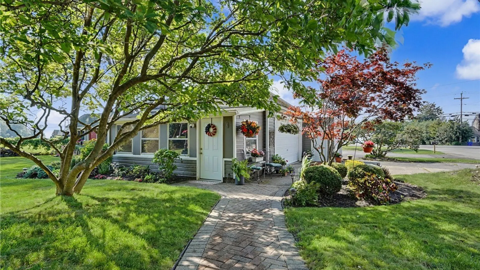 Property at 5118 Orchard Avenue, Hamburg, NY 14075 16