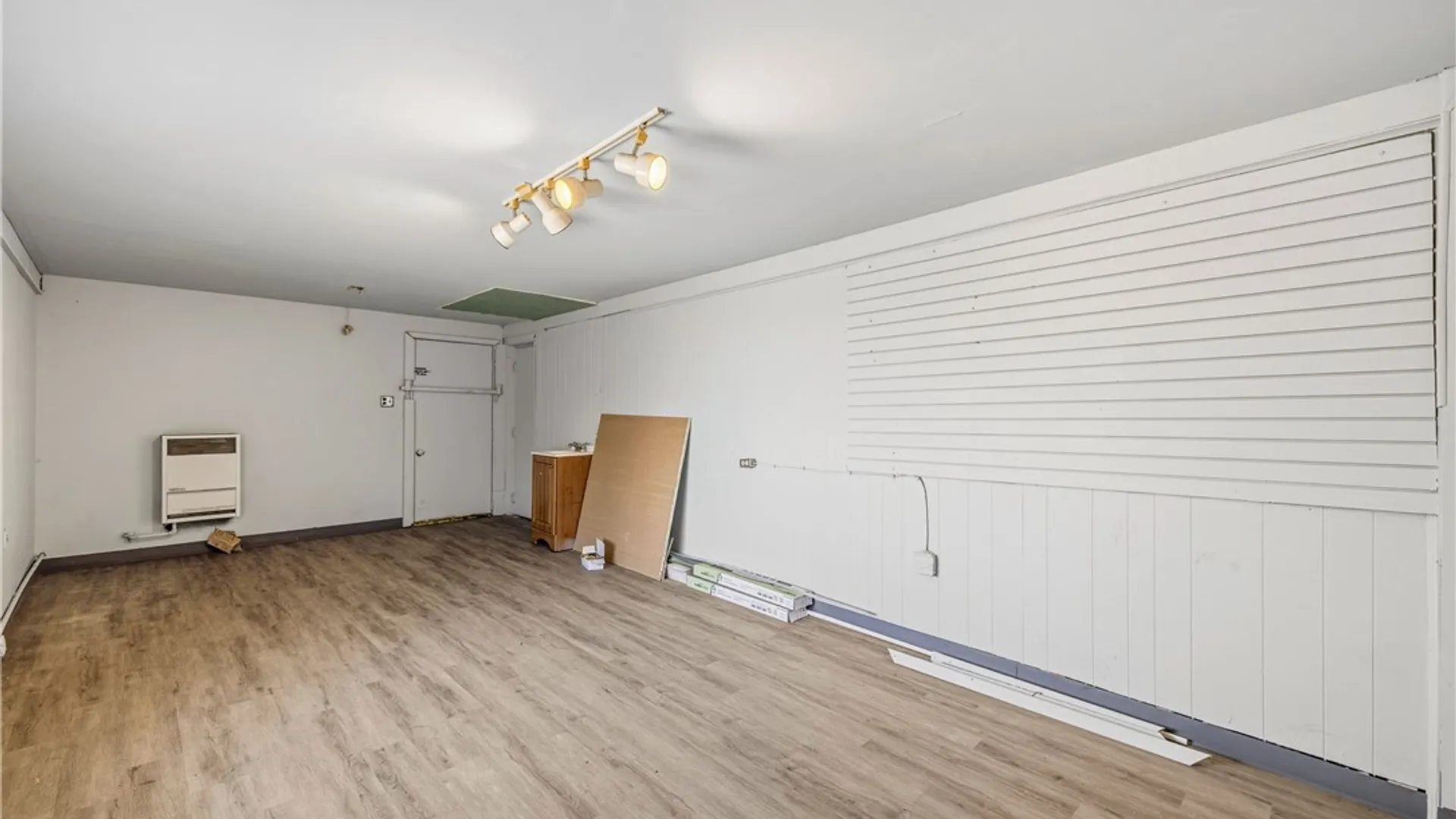 Property at 2318 Niagara Street, Niagara Falls, NY 14303 33