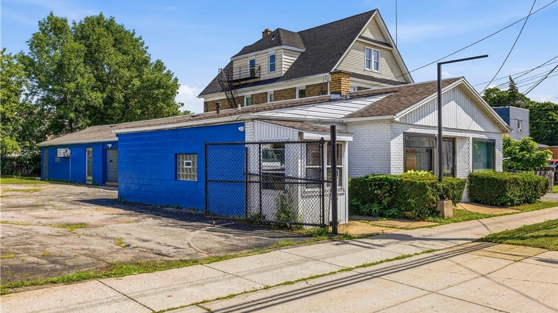 Property at 2318 Niagara Street, Niagara Falls, NY 14303 3
