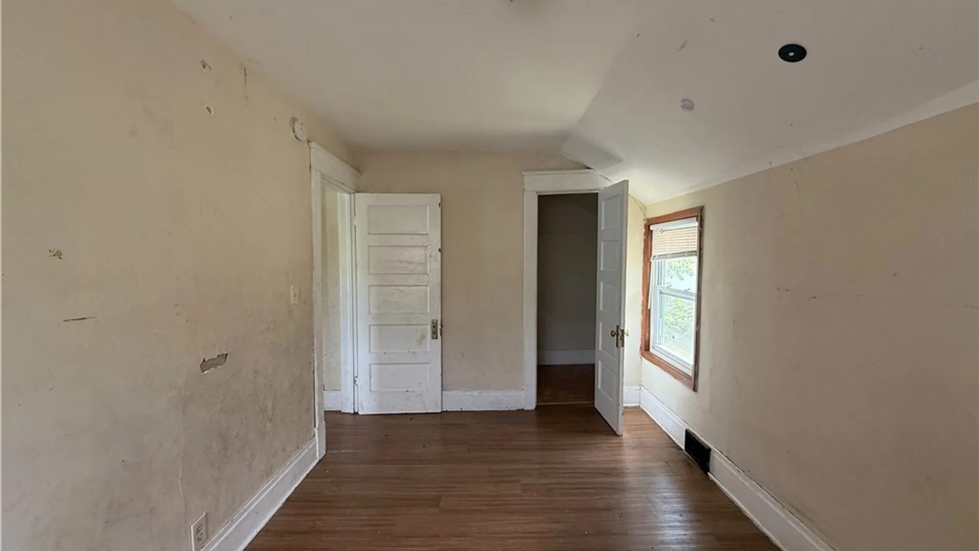 Property at 445 Shirley Avenue, Buffalo, NY 14215 13