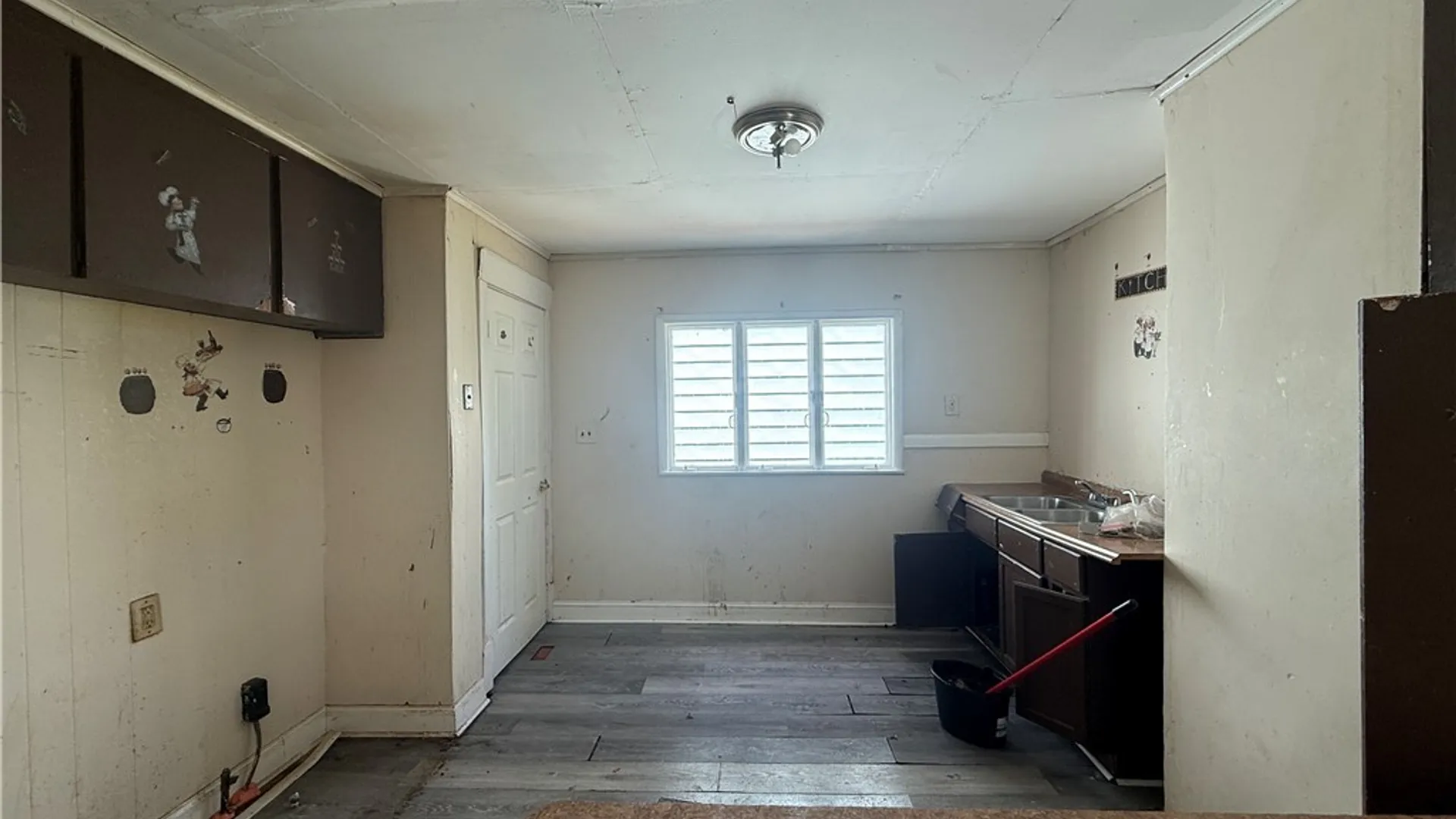 Property at 445 Shirley Avenue, Buffalo, NY 14215 14