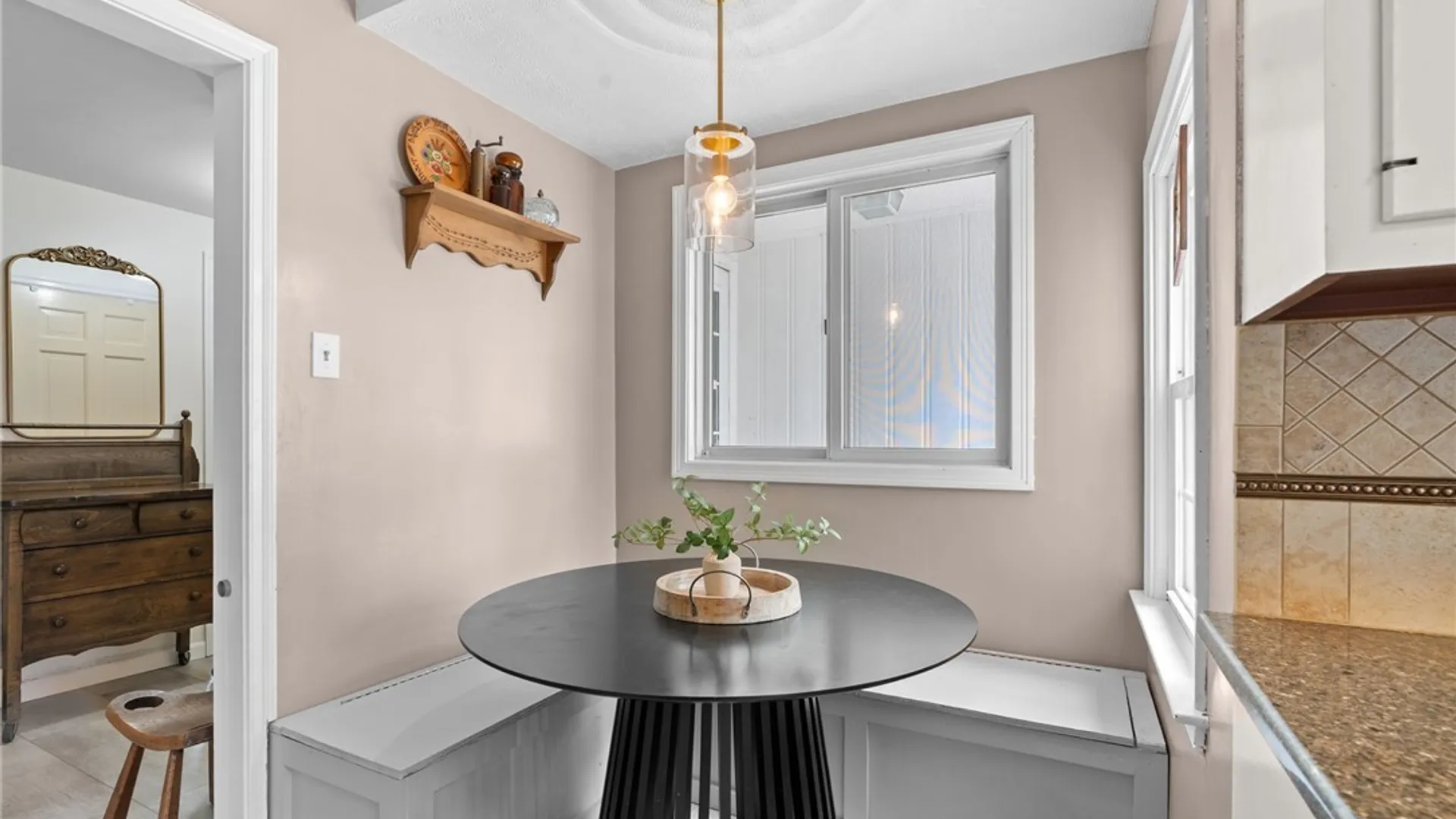 Property at 948 Mckinley Avenue, Niagara Falls, NY 14305 9