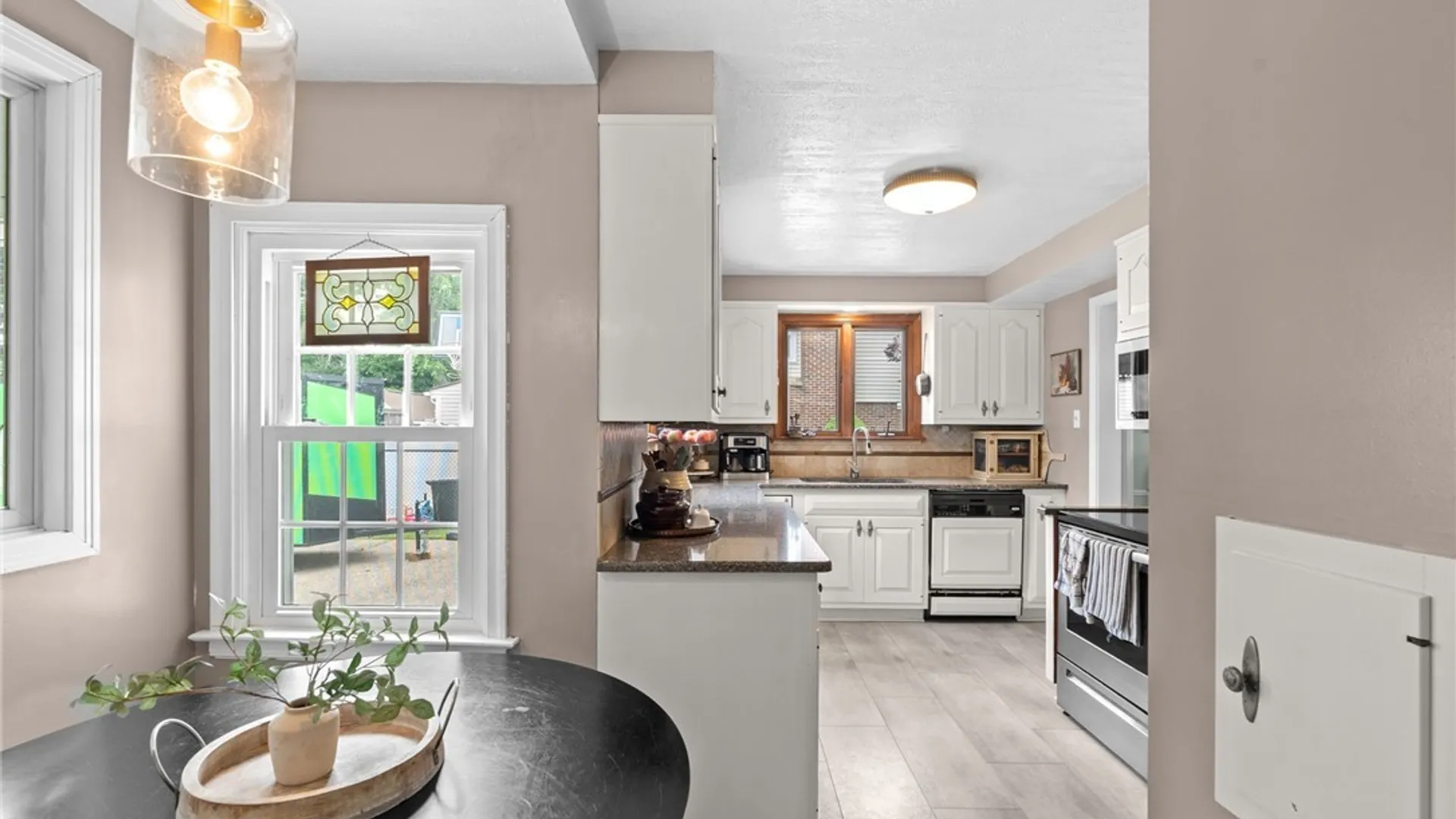 Property at 948 Mckinley Avenue, Niagara Falls, NY 14305 10