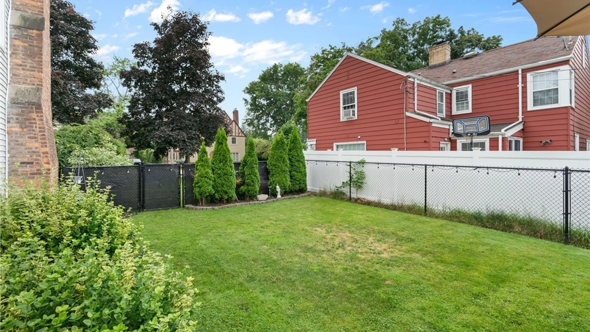 Property at 948 Mckinley Avenue, Niagara Falls, NY 14305 38