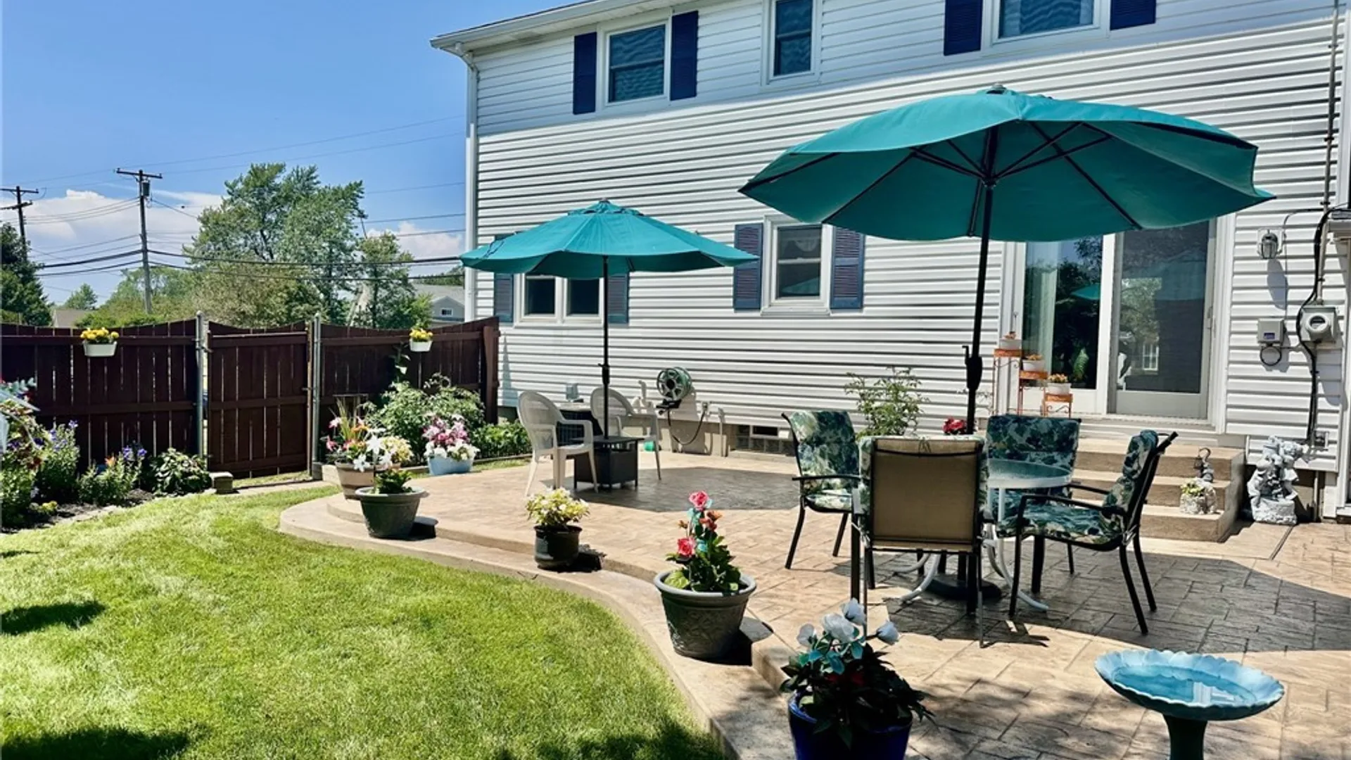 Property at 573 Columbia Avenue, Lancaster, NY 14043 4