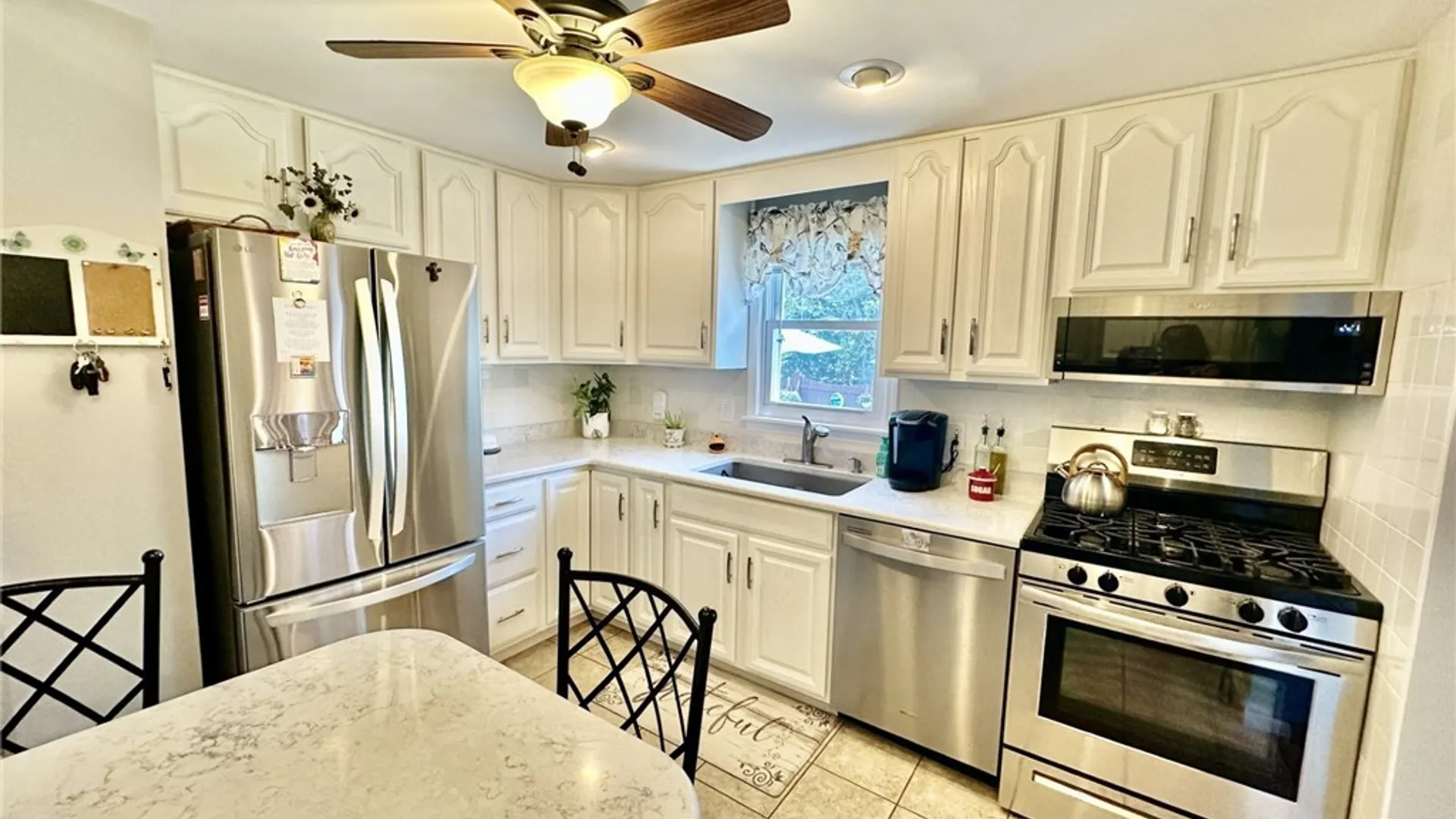 Property at 573 Columbia Avenue, Lancaster, NY 14043 8