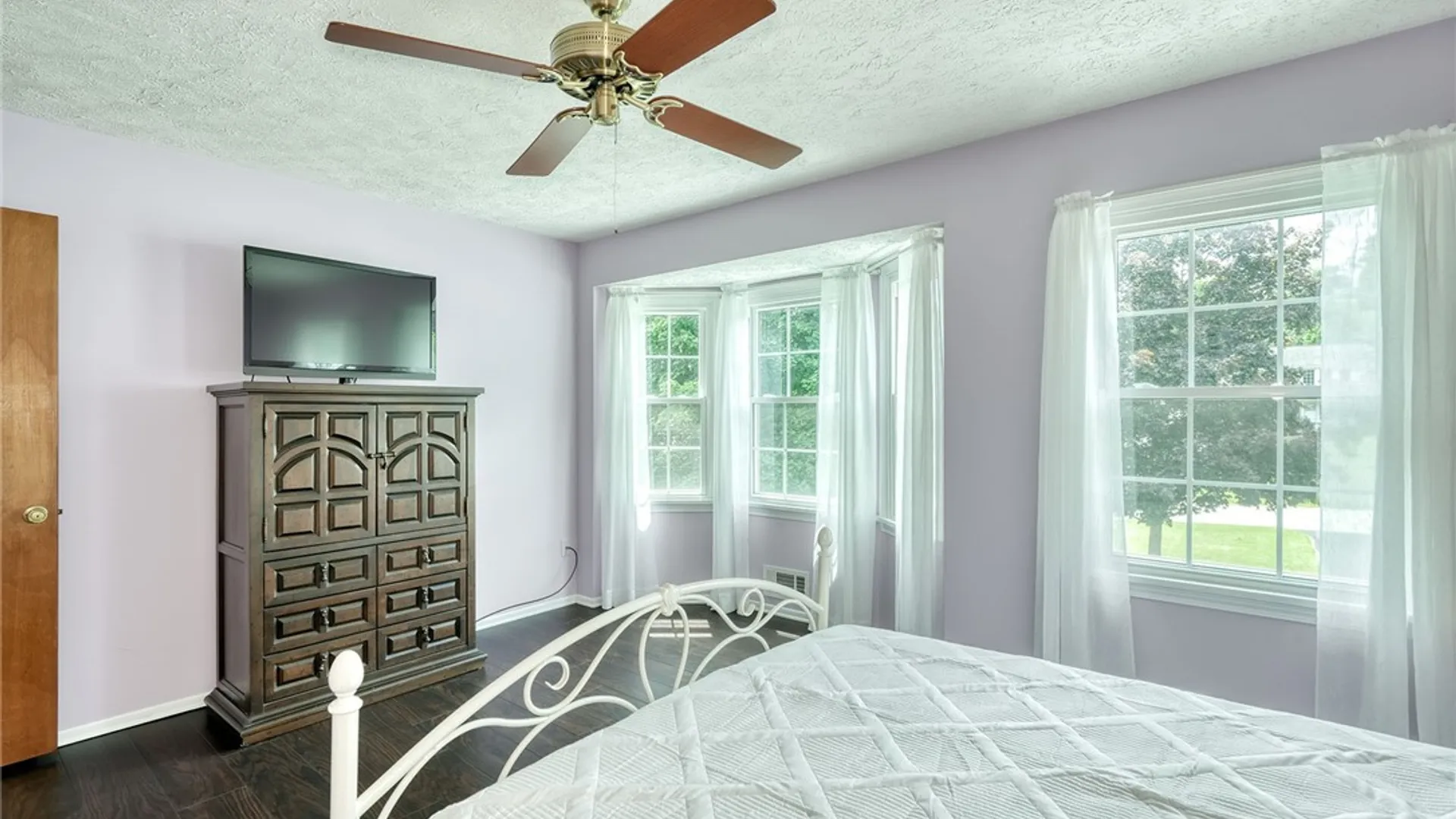 Property at 75 County Clare Crescent, Perinton, NY 14450 25