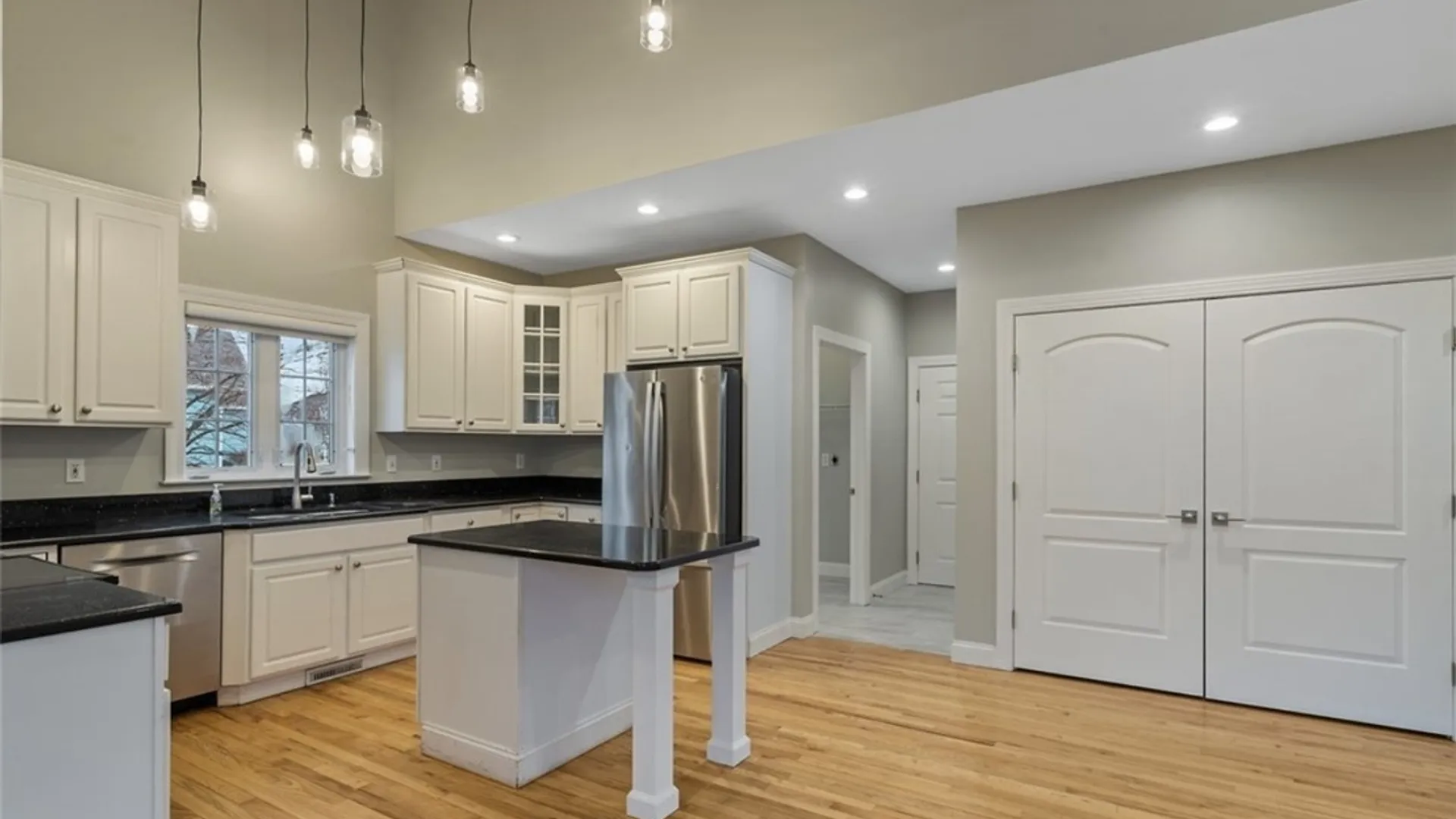 Property at 7541 Plum Hollow Circle, Clay, NY 13090 12