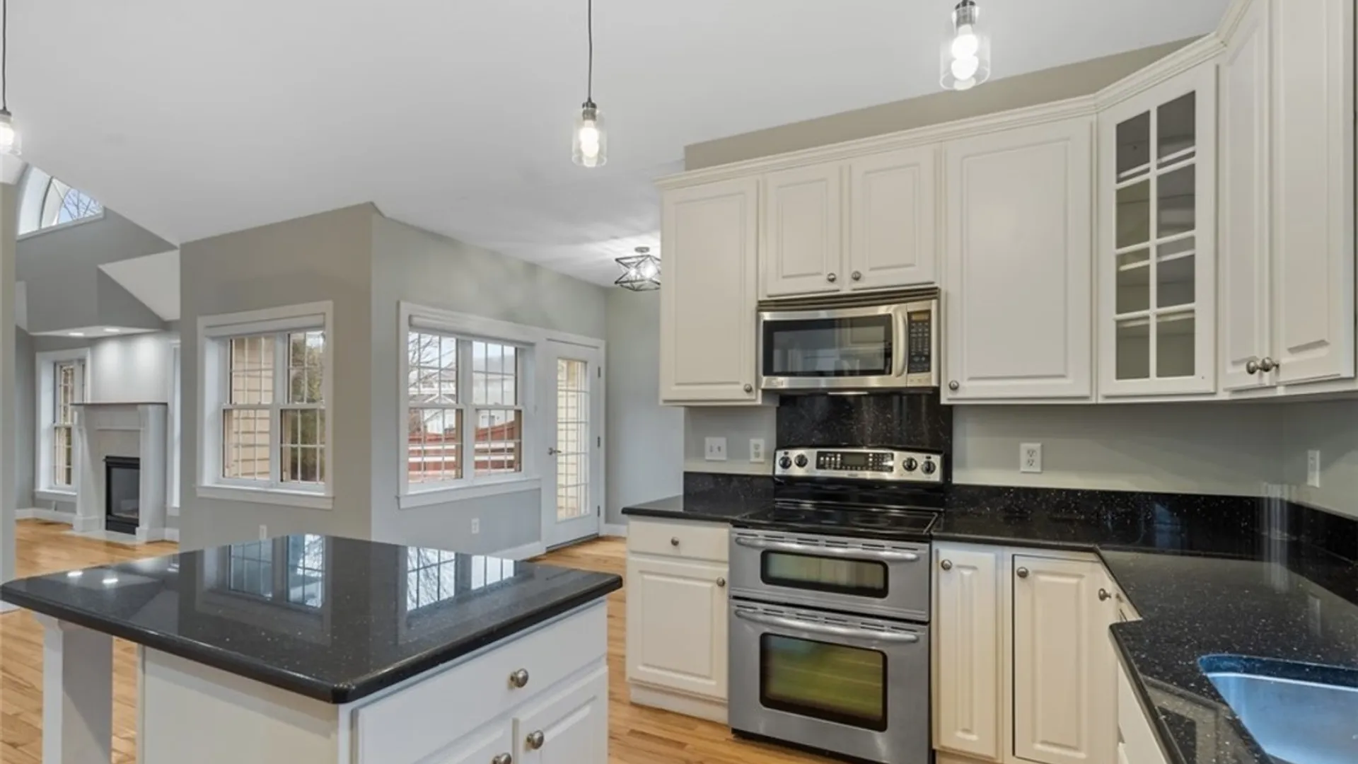Property at 7541 Plum Hollow Circle, Clay, NY 13090 15