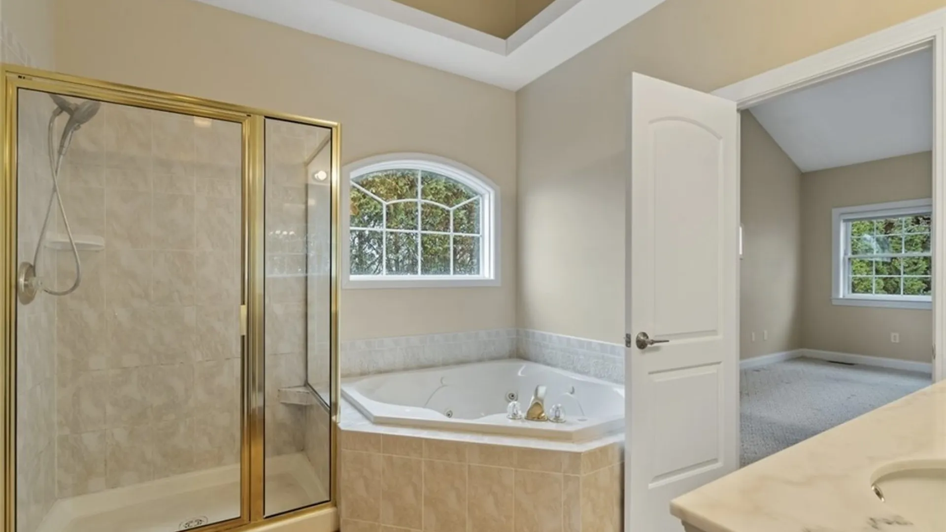 Property at 7541 Plum Hollow Circle, Clay, NY 13090 25