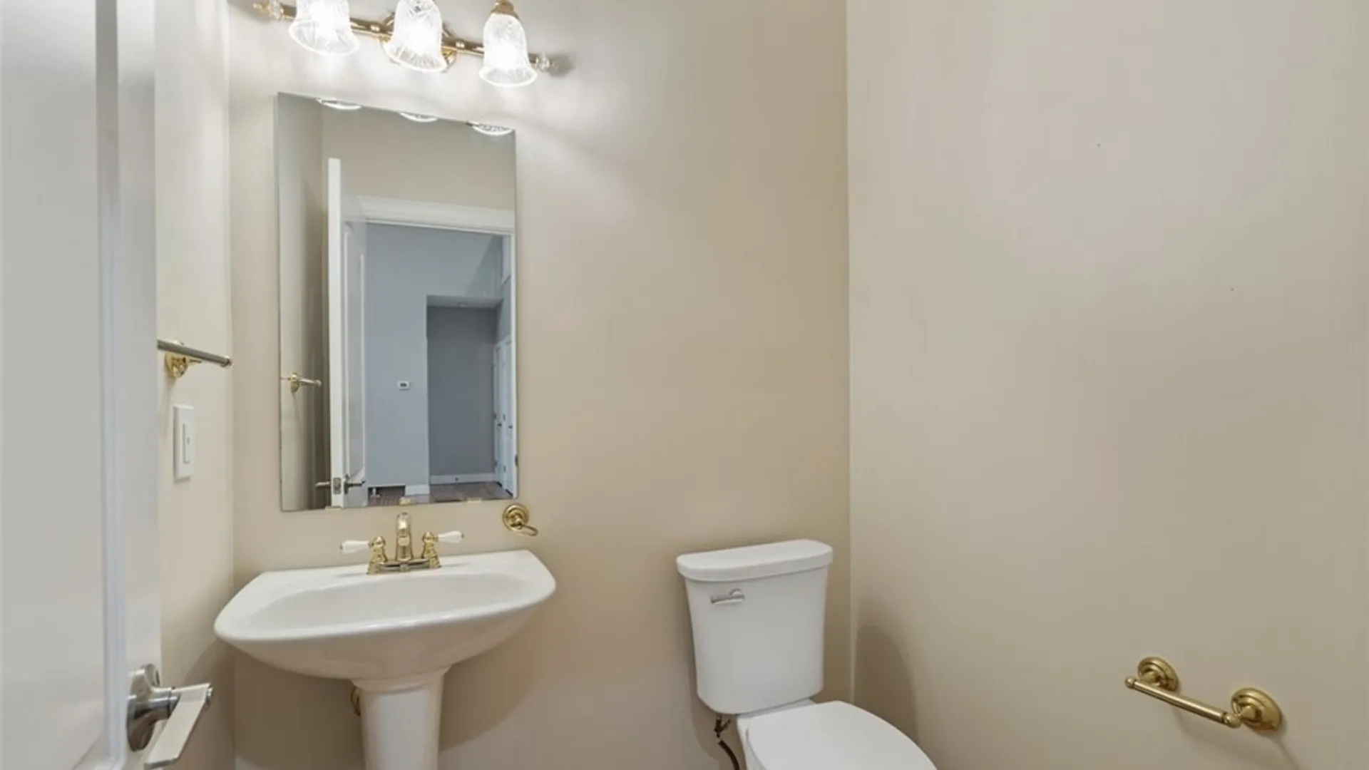 Property at 7541 Plum Hollow Circle, Clay, NY 13090 27