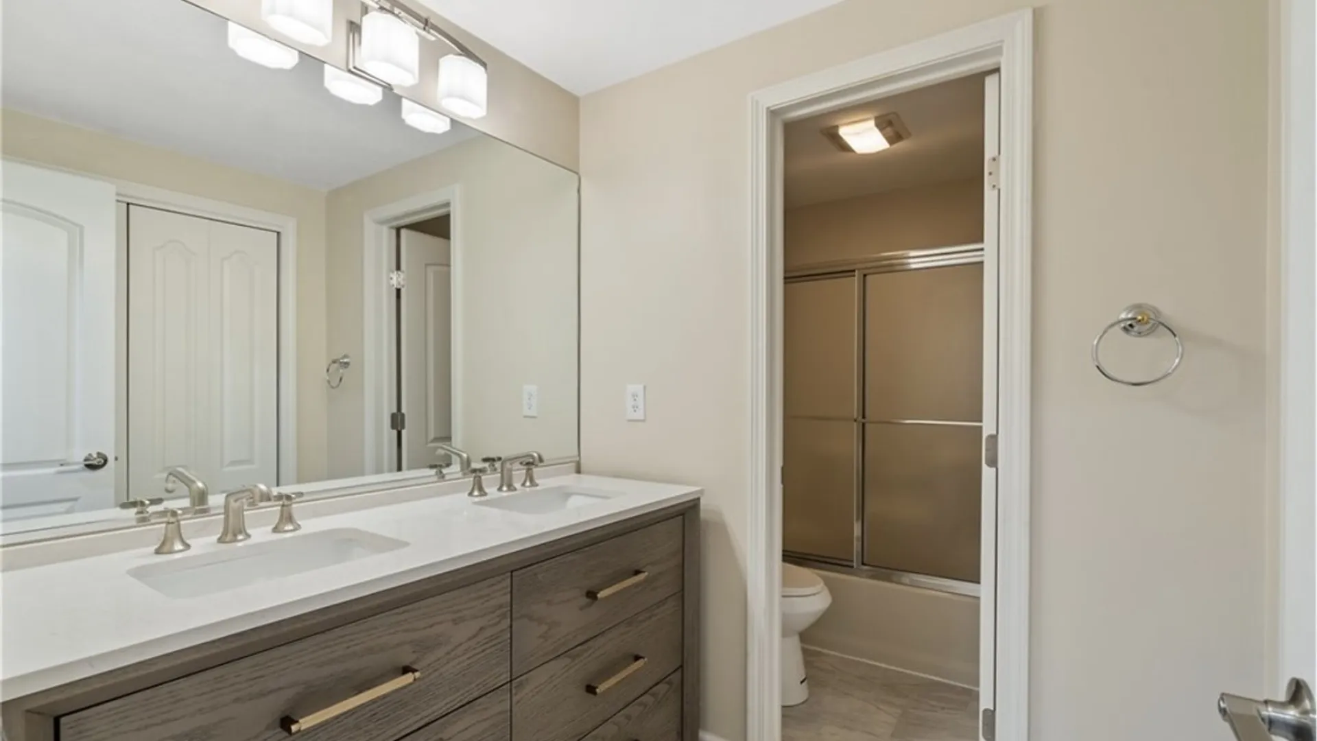Property at 7541 Plum Hollow Circle, Clay, NY 13090 29