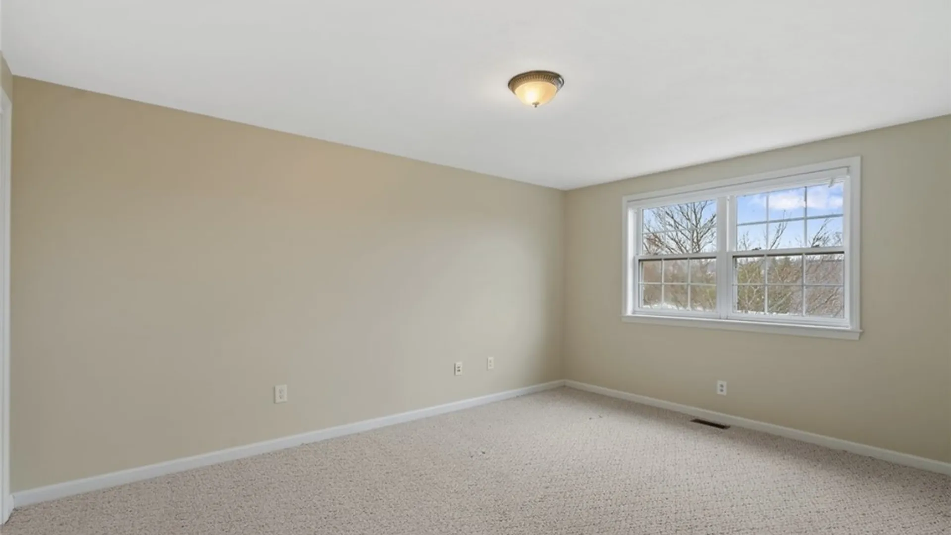 Property at 7541 Plum Hollow Circle, Clay, NY 13090 30