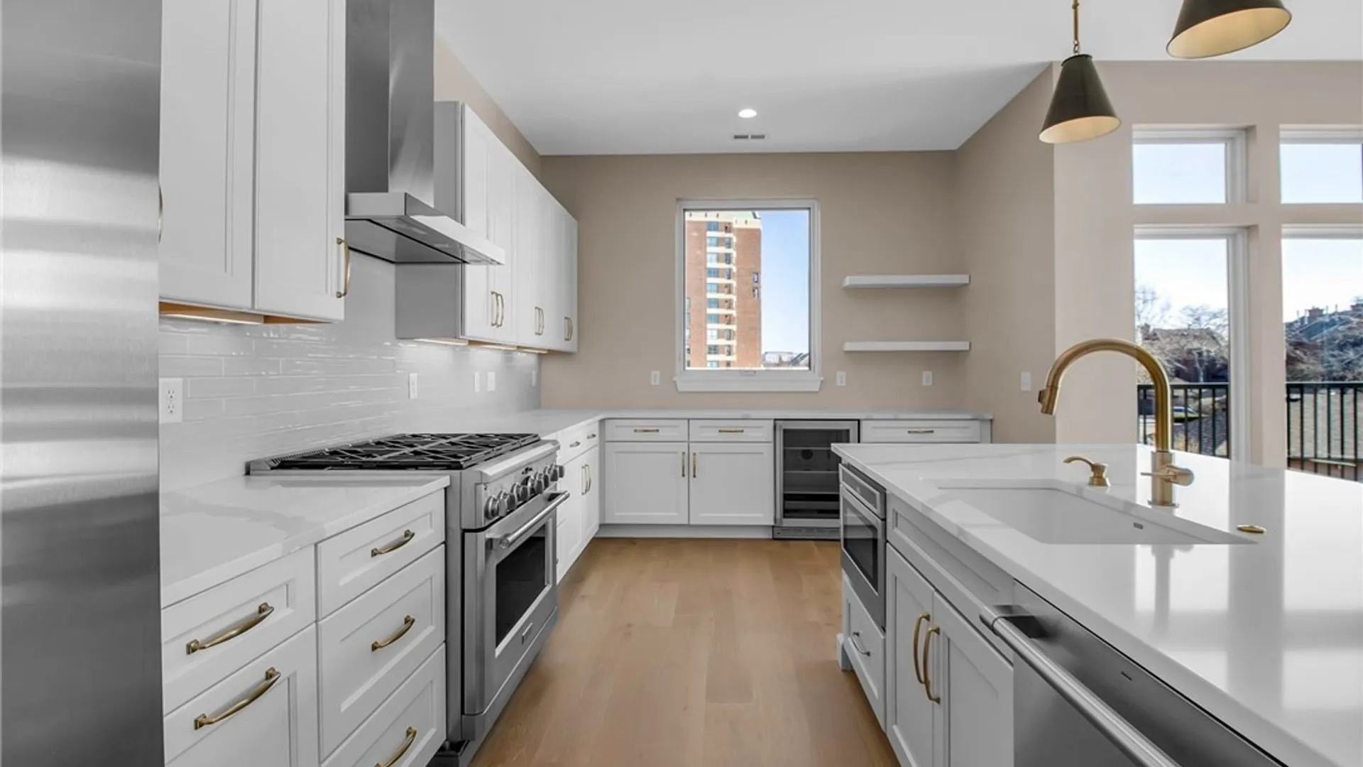 Property at 272 Lakefront Boulevard, Buffalo, NY 14202 16