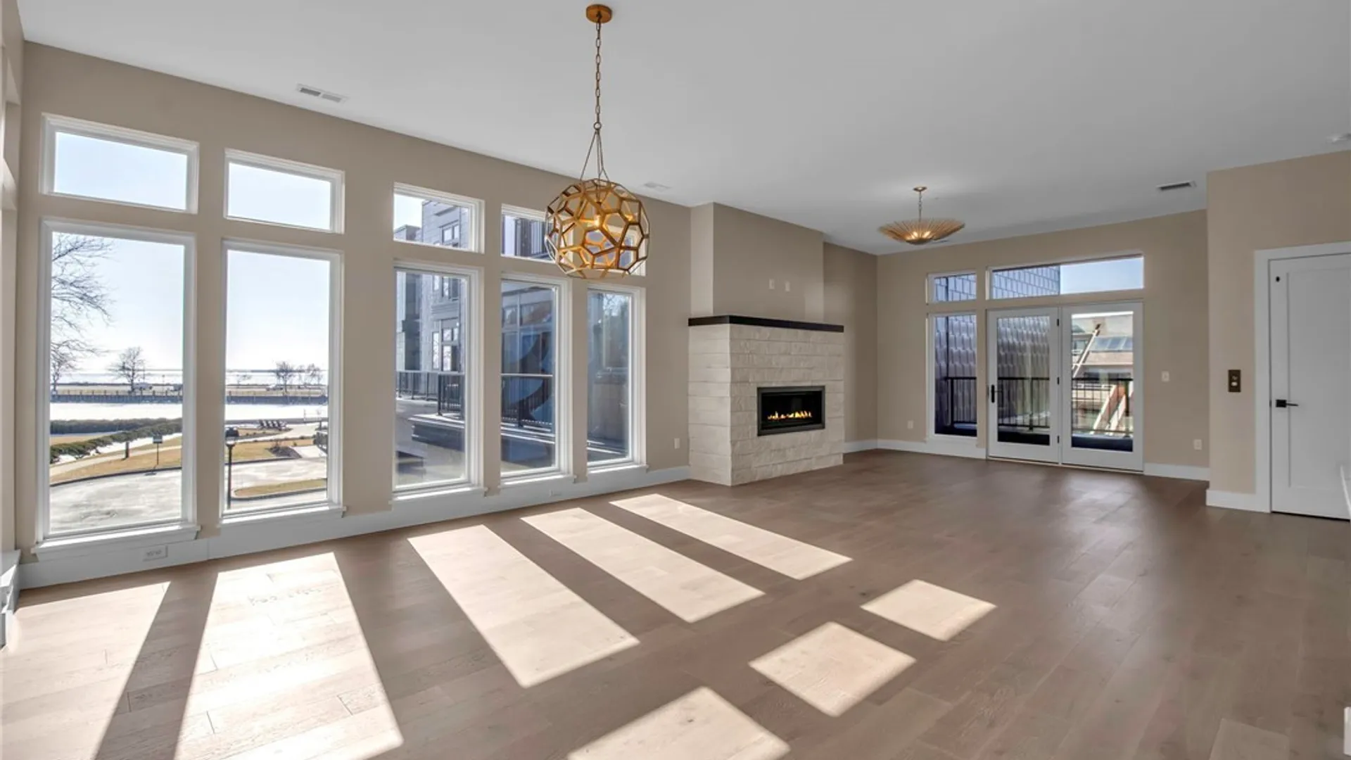 Property at 272 Lakefront Boulevard, Buffalo, NY 14202 22