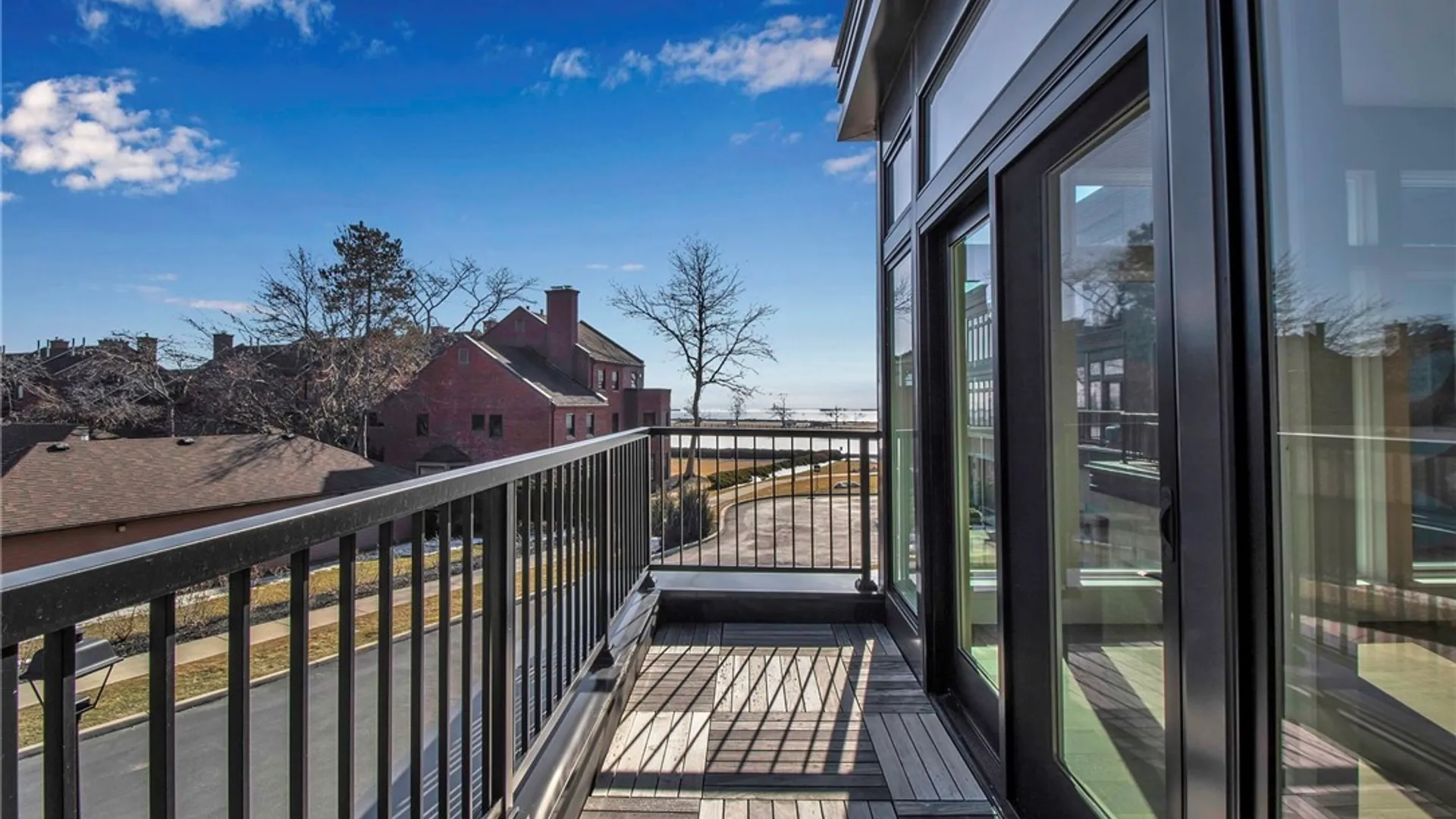 Property at 272 Lakefront Boulevard, Buffalo, NY 14202 43