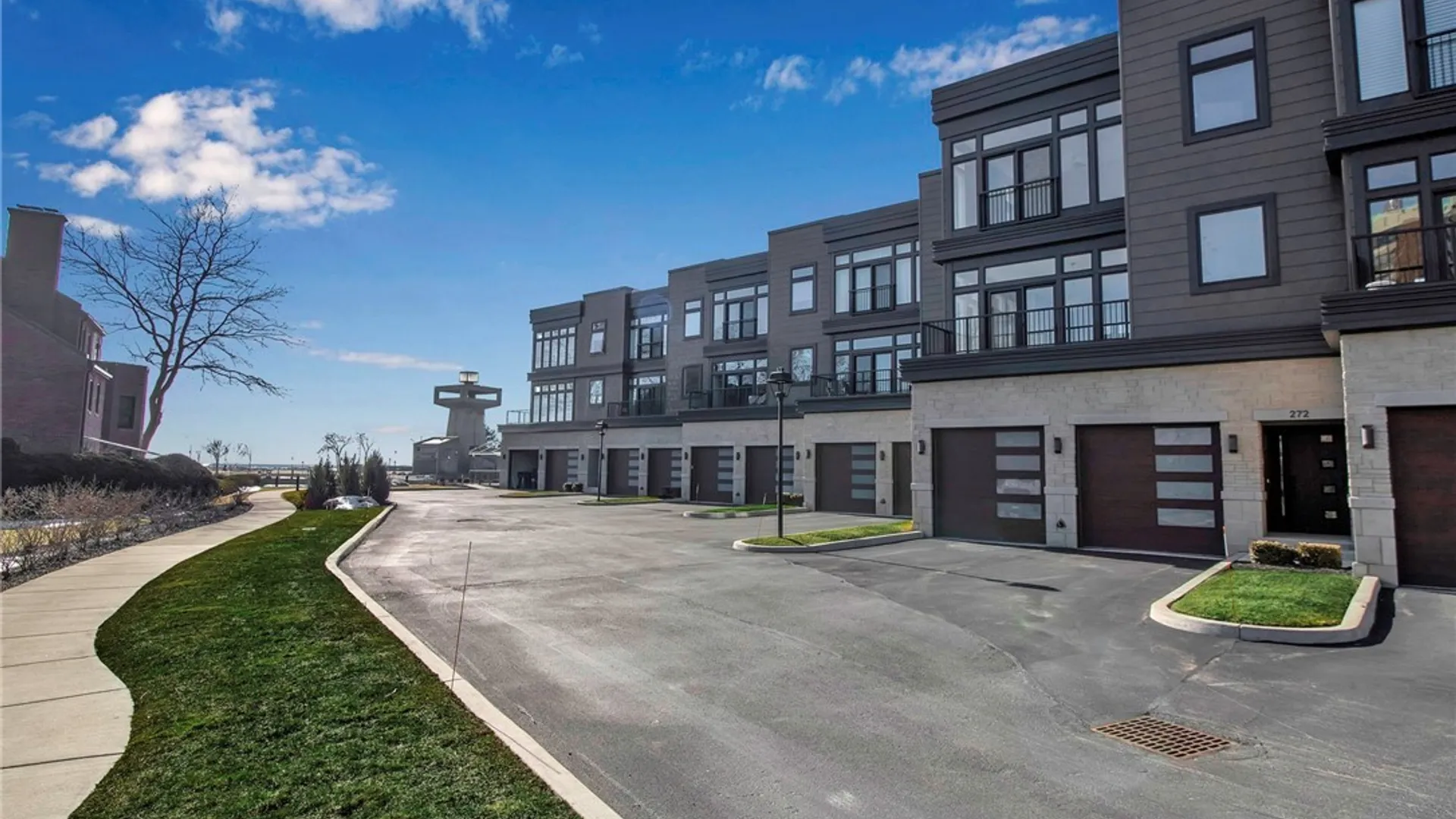 Property at 272 Lakefront Boulevard, Buffalo, NY 14202 44