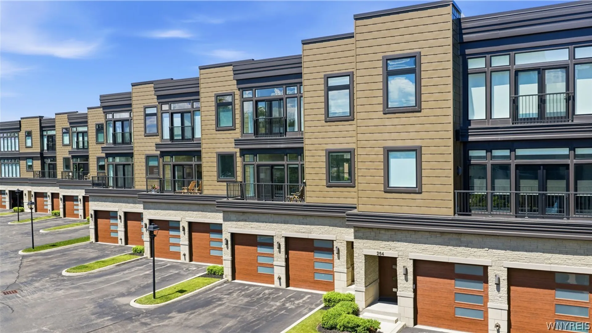 Property at 272 Lakefront Boulevard, Buffalo, NY 14202 42