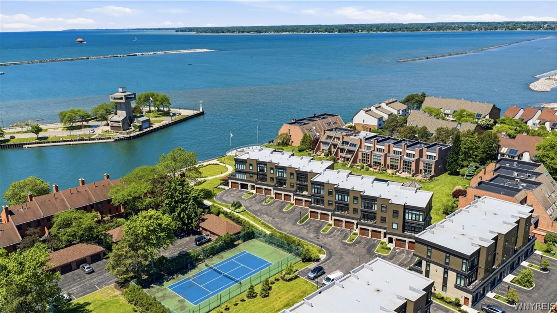 Property at 272 Lakefront Boulevard, Buffalo, NY 14202 45