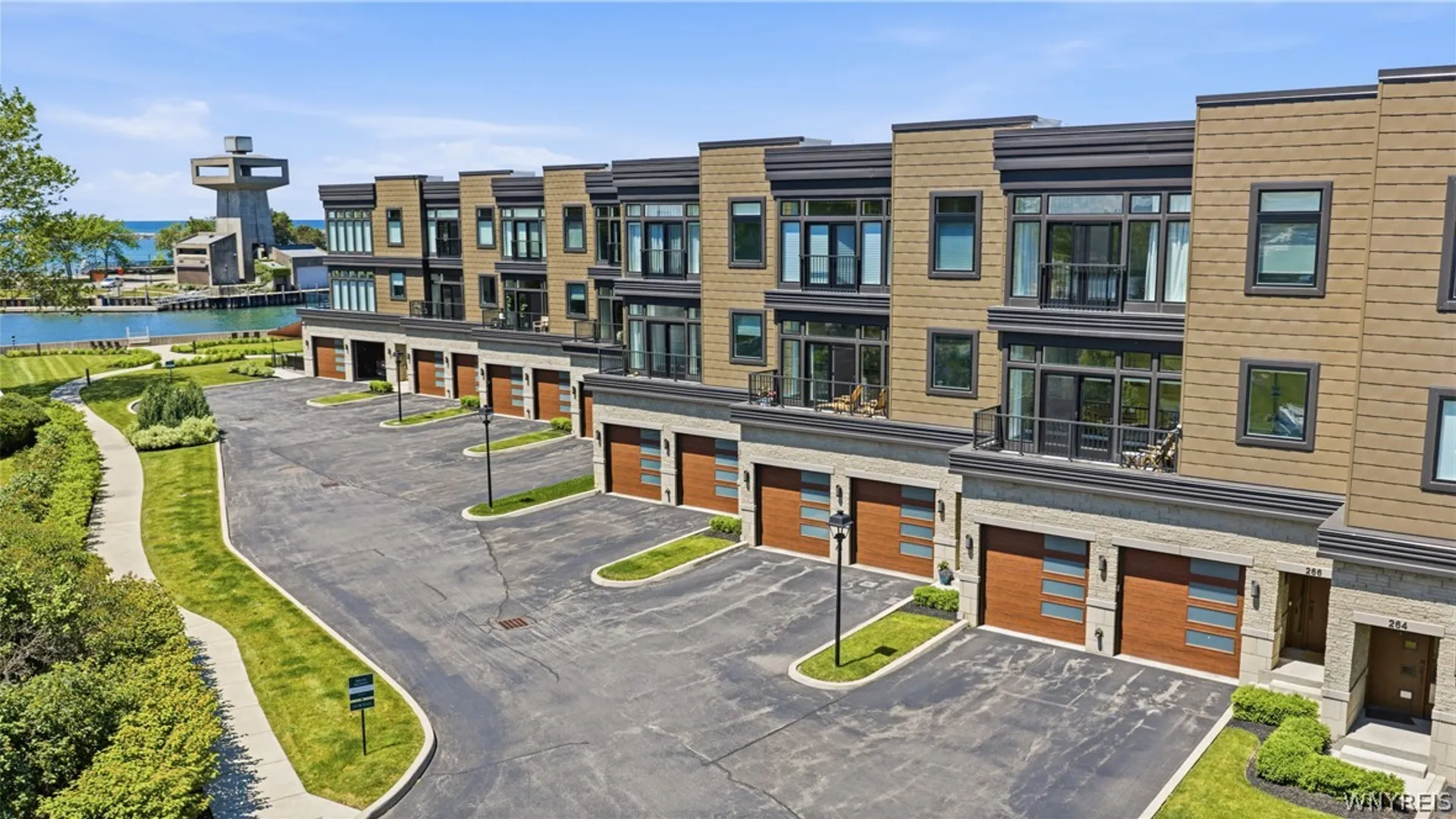 Property at 272 Lakefront Boulevard, Buffalo, NY 14202 46