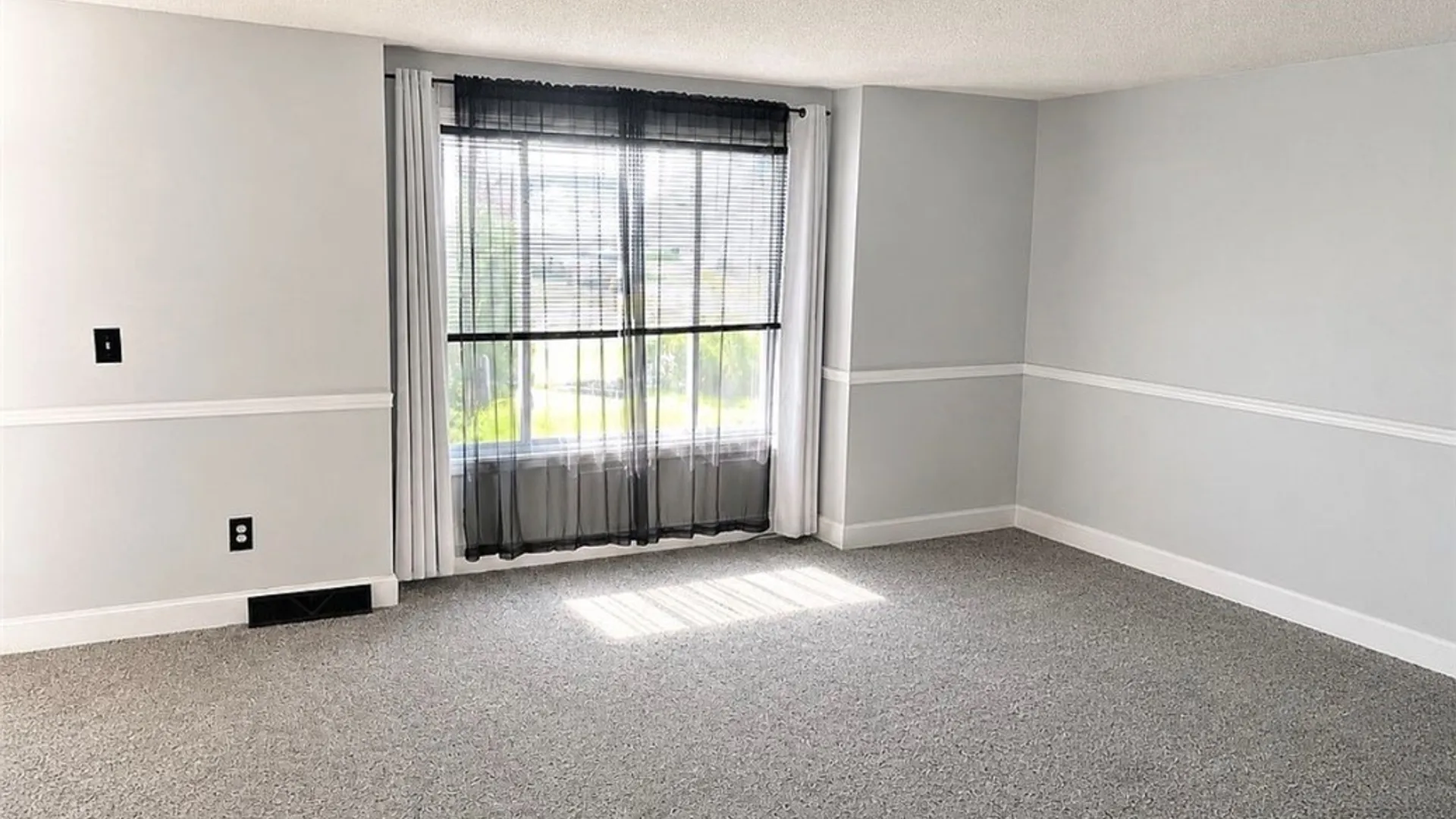 Property at 7001 Rebecca Drive, Wheatfield, NY 14304 18