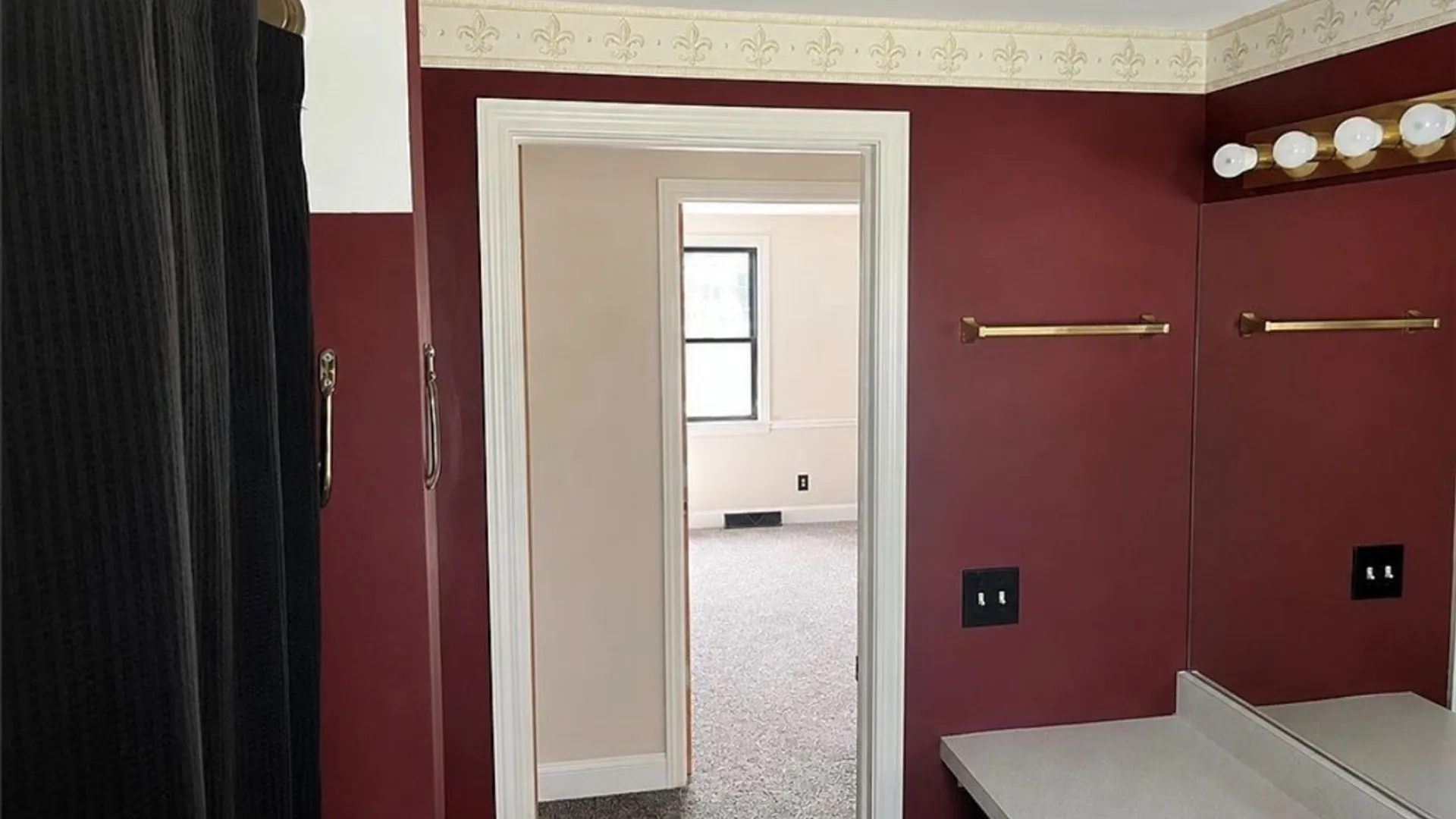 Property at 7001 Rebecca Drive, Wheatfield, NY 14304 27