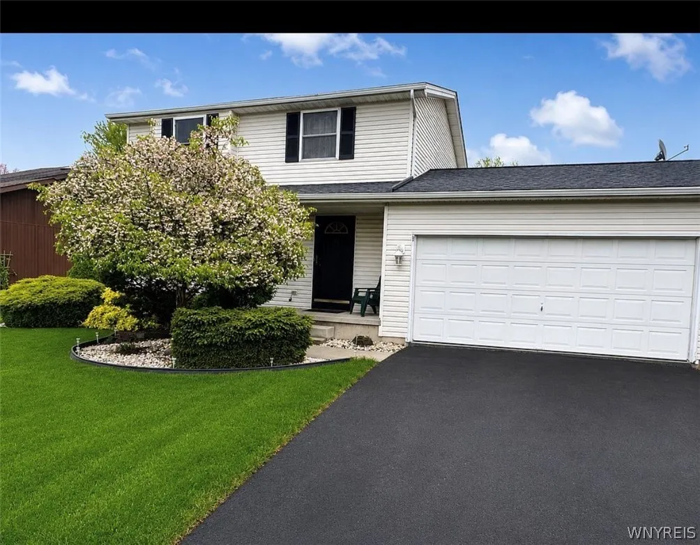 Property at 7001 Rebecca Drive, Wheatfield, NY 14304