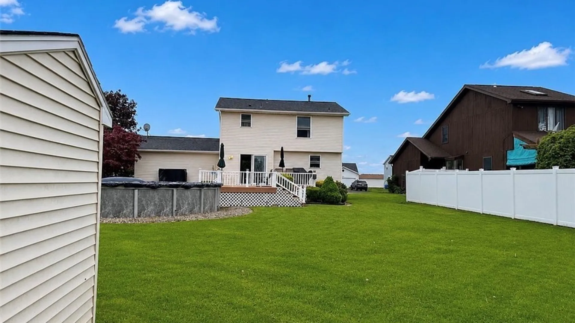 Property at 7001 Rebecca Drive, Wheatfield, NY 14304 6