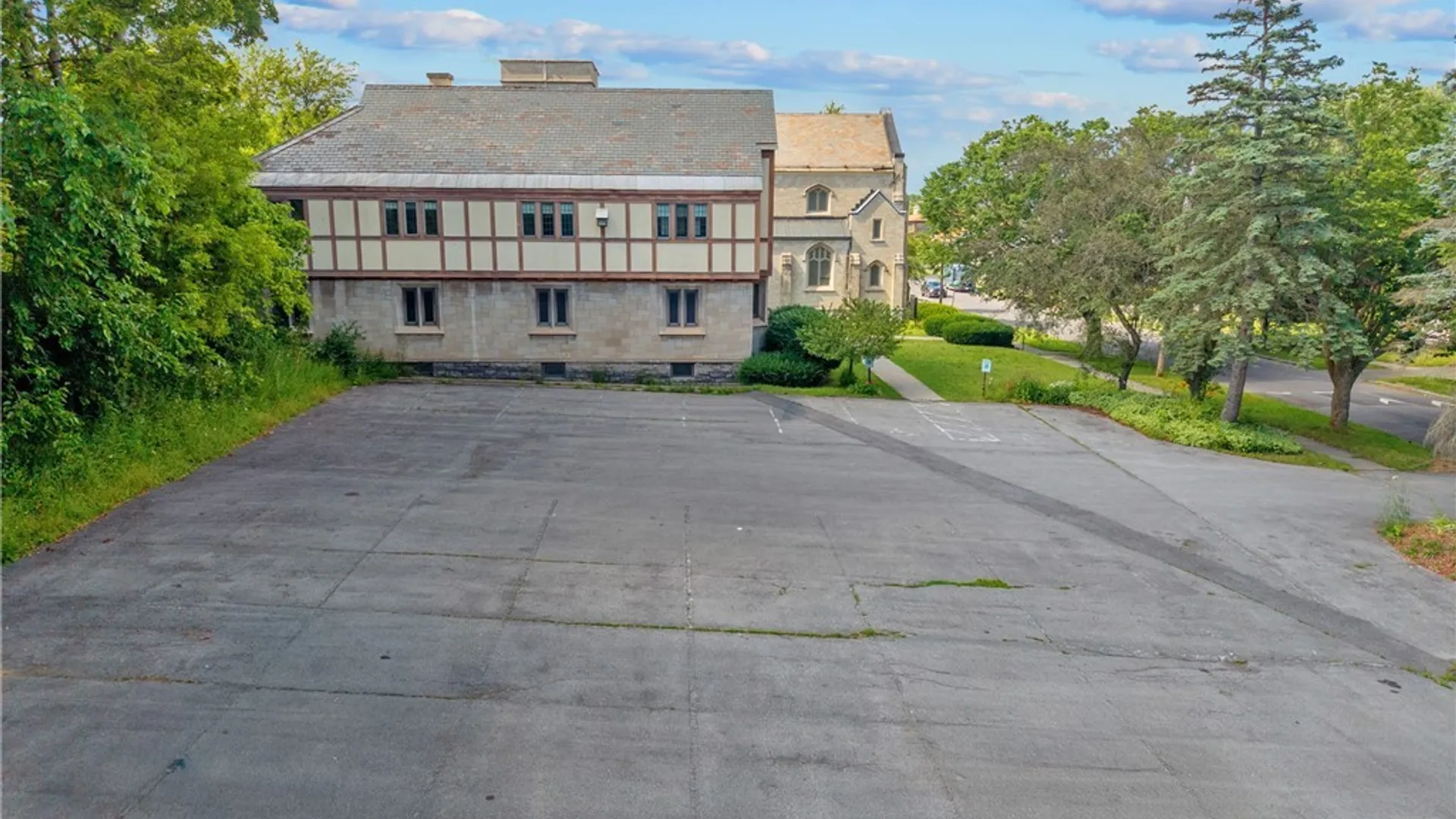 Property at 873 Dewitt Street, Syracuse, NY 13203 6
