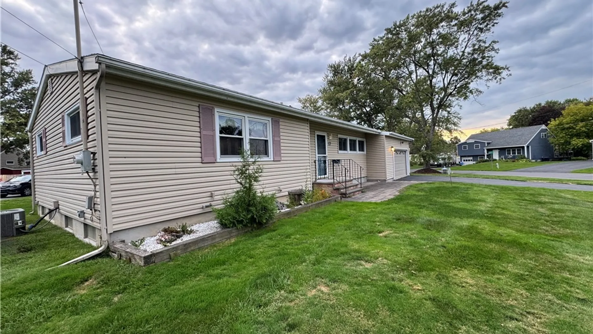Property at 17 Gooseberry Lane, Clay, NY 13090 4