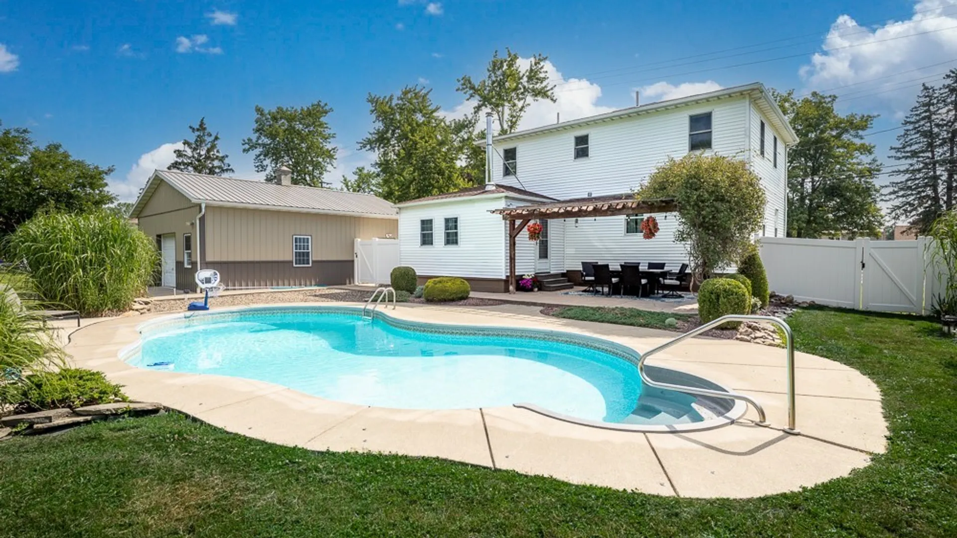 Property at 212 East Avenue, West Seneca, NY 14224 7