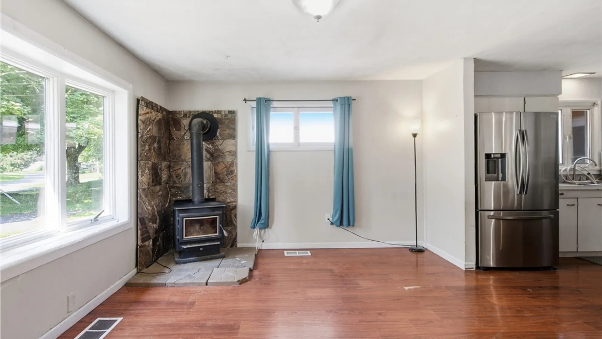Property at 15 Lincoln Road, Clay, NY 13212 5