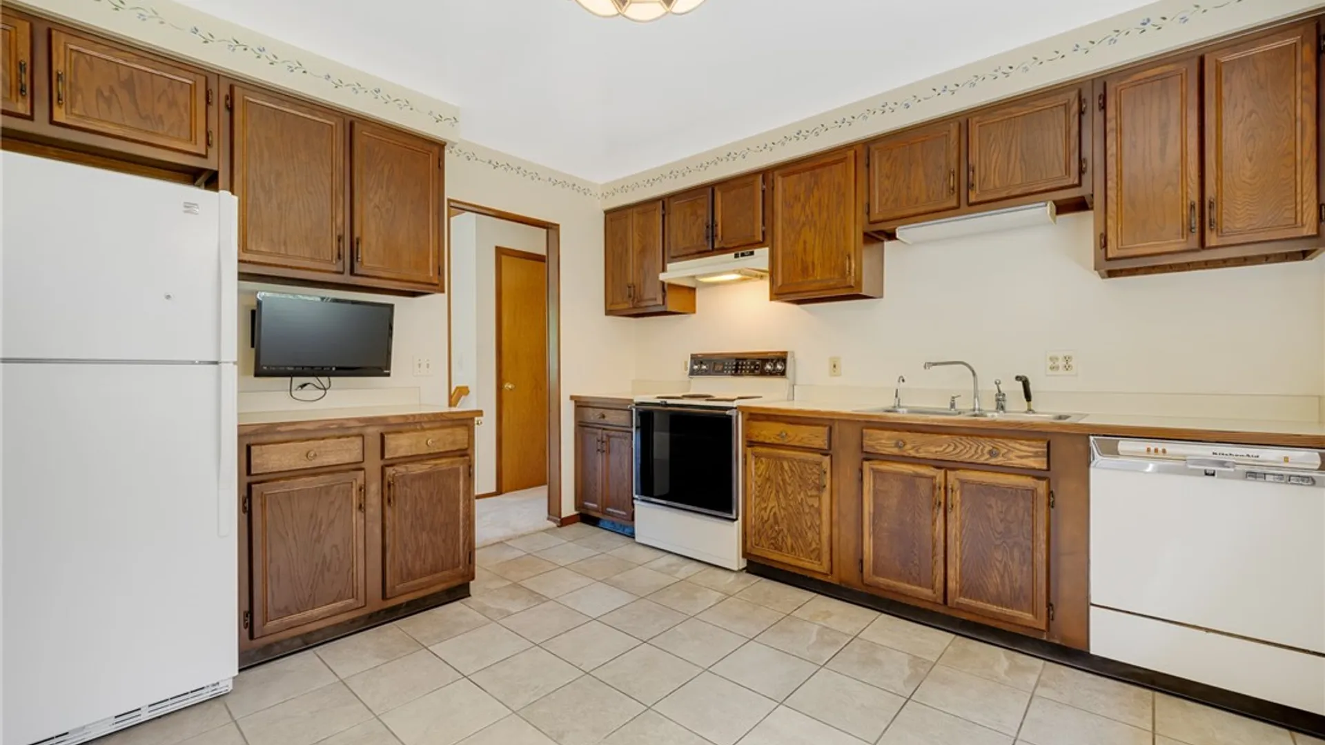 Property at 27 Carriage Court, Pittsford, NY 14534 20