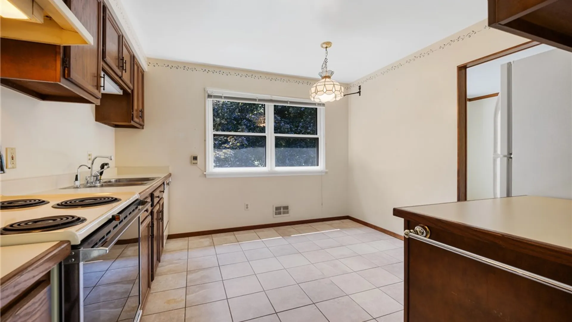Property at 27 Carriage Court, Pittsford, NY 14534 21