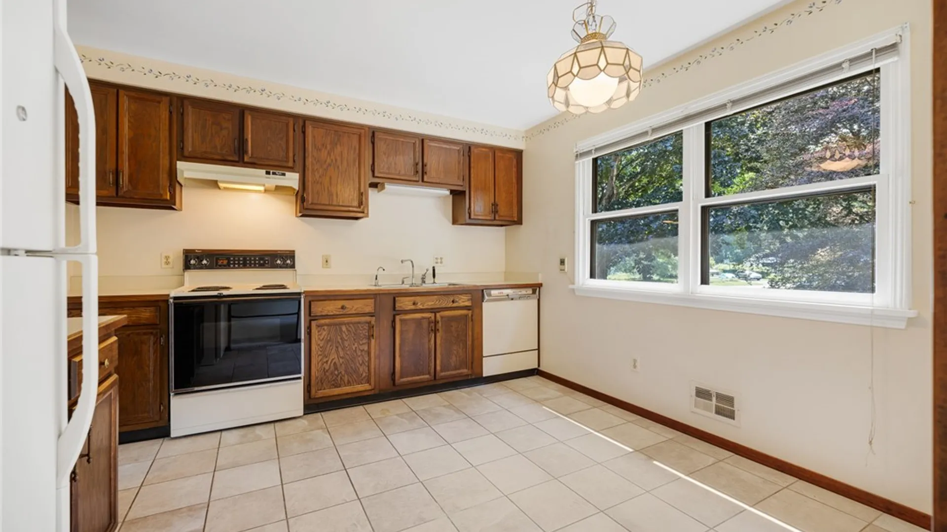 Property at 27 Carriage Court, Pittsford, NY 14534 22