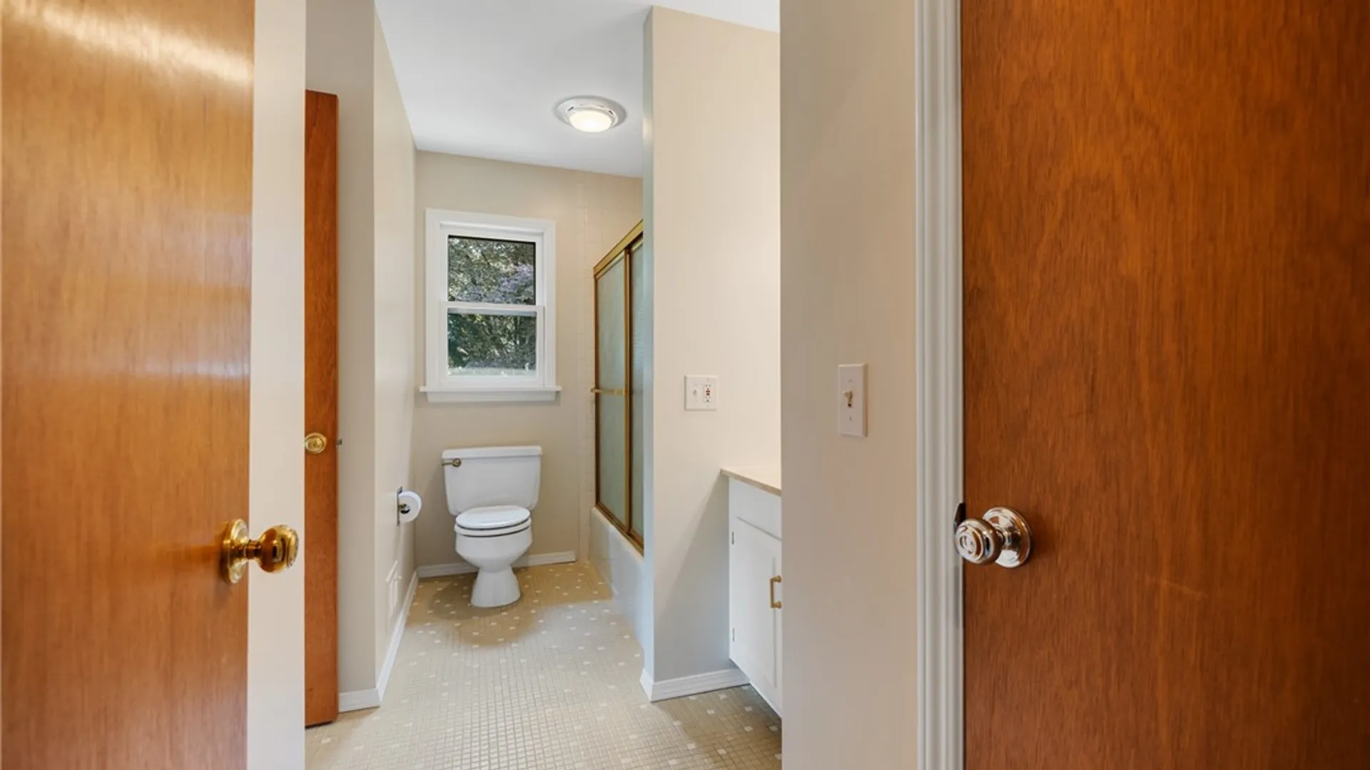 Property at 27 Carriage Court, Pittsford, NY 14534 25